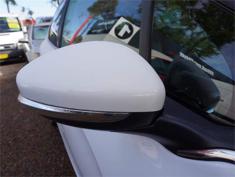 2012 PEUGEOT 208 ALLURE 5 SP MANUAL 5D HATCHBACK