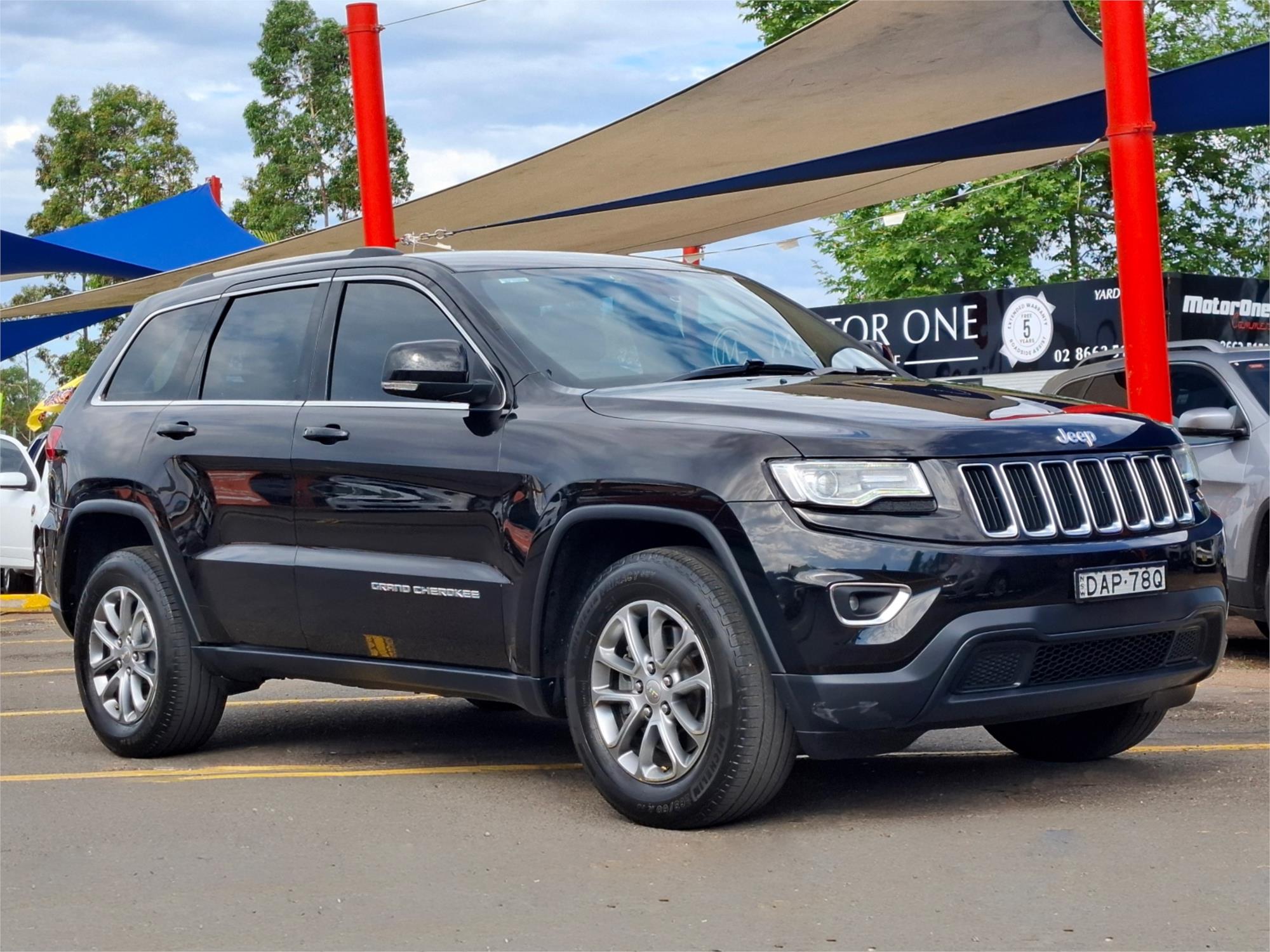 2015 JEEP GRAND CHEROKEE WK MY15 LAREDO (4x2) 8 SP AUTOMATIC 4D WAGON