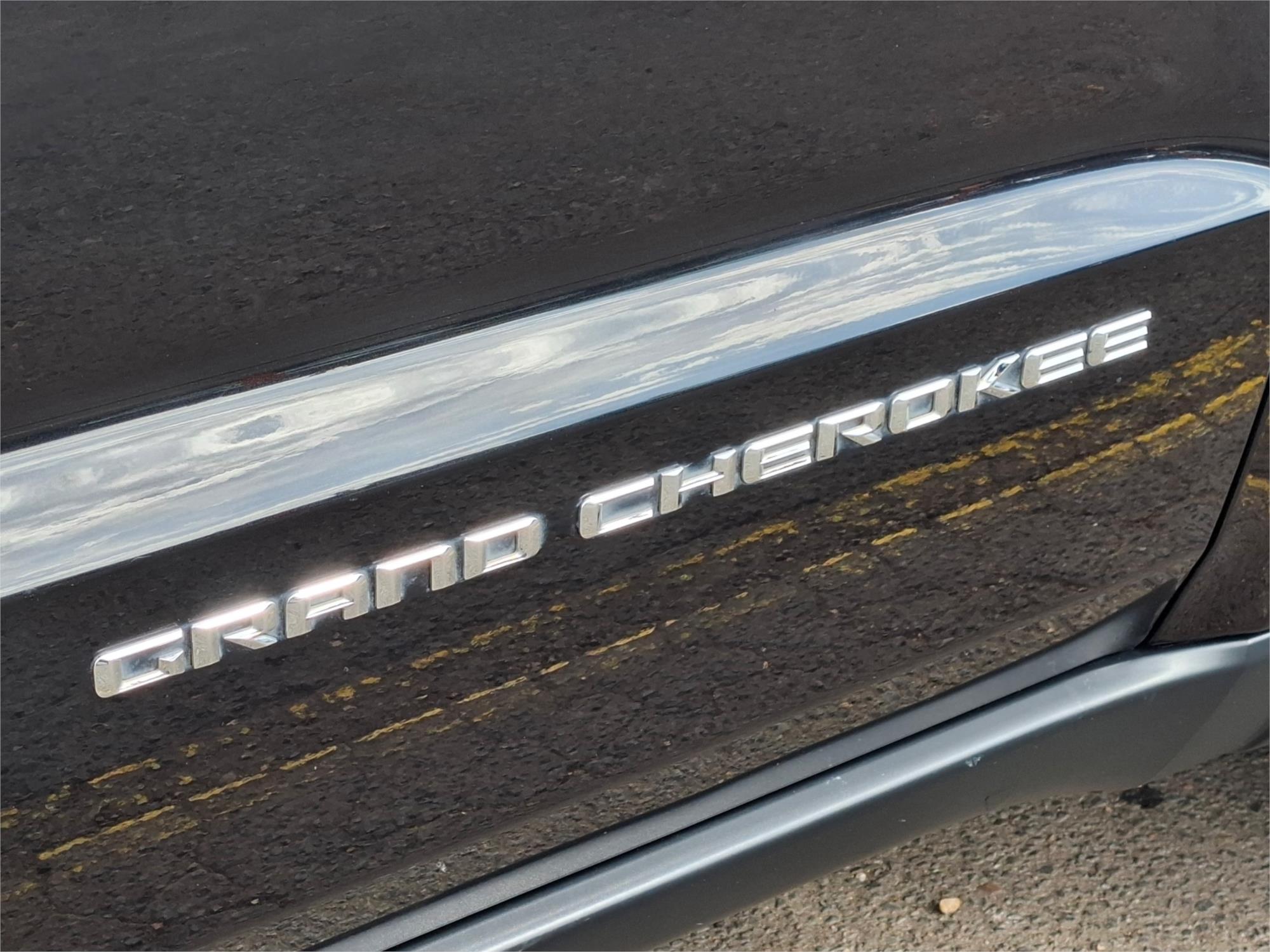 2015 JEEP GRAND CHEROKEE WK MY15 LAREDO (4x2) 8 SP AUTOMATIC 4D WAGON