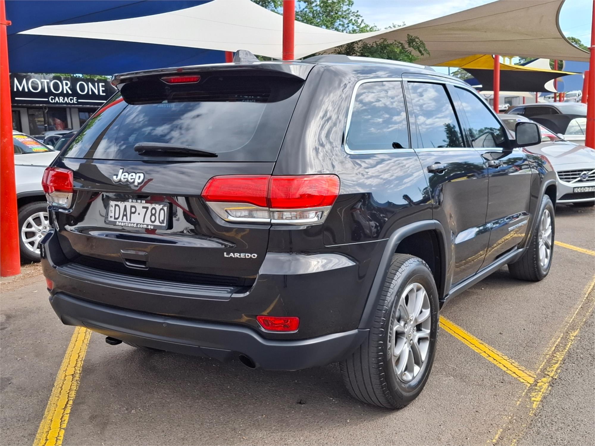 2015 JEEP GRAND CHEROKEE WK MY15 LAREDO (4x2) 8 SP AUTOMATIC 4D WAGON