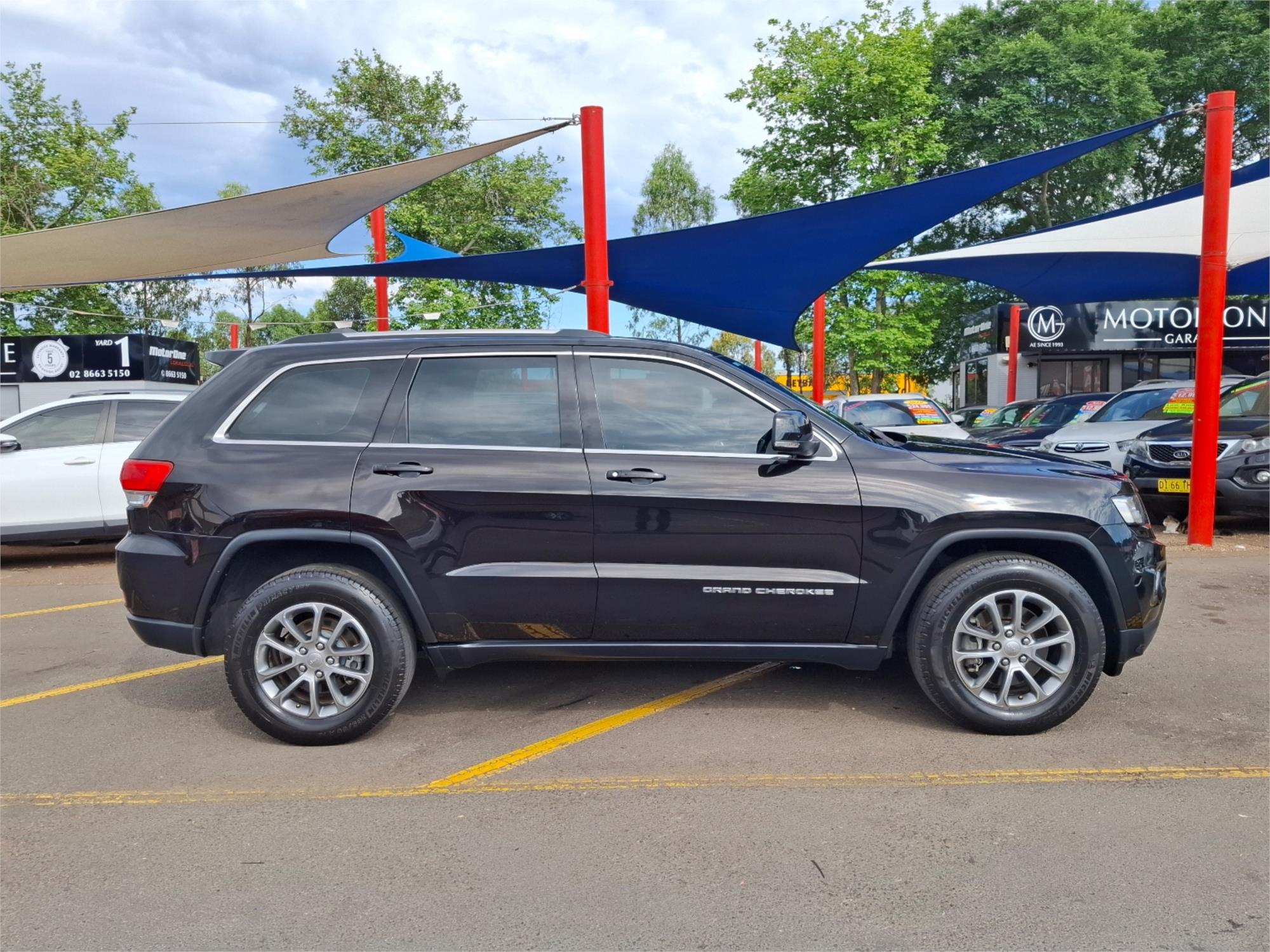 2015 JEEP GRAND CHEROKEE WK MY15 LAREDO (4x2) 8 SP AUTOMATIC 4D WAGON