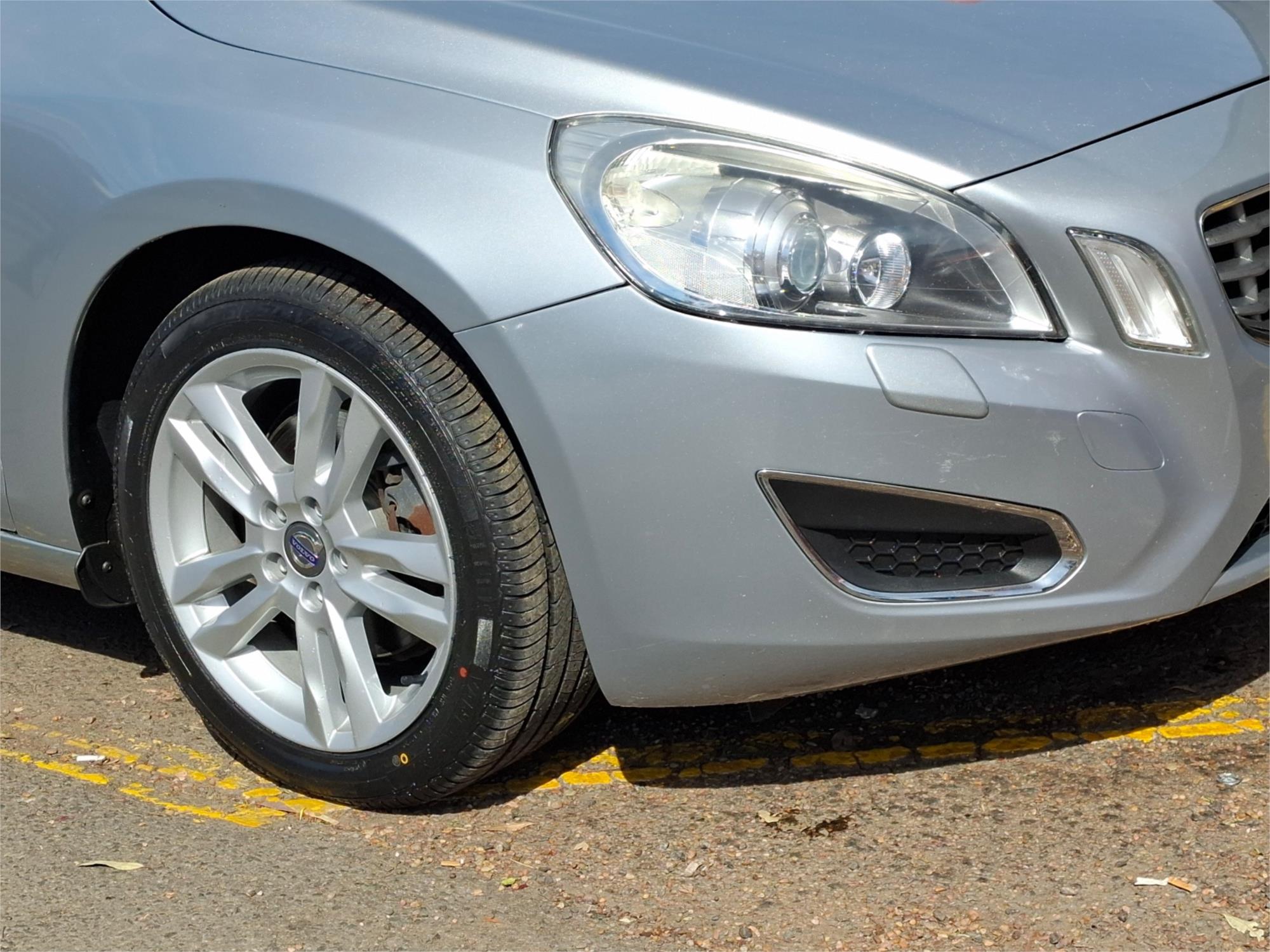 2012 VOLVO V60 F MY12 T5 6 SP AUTOMATIC 4D WAGON