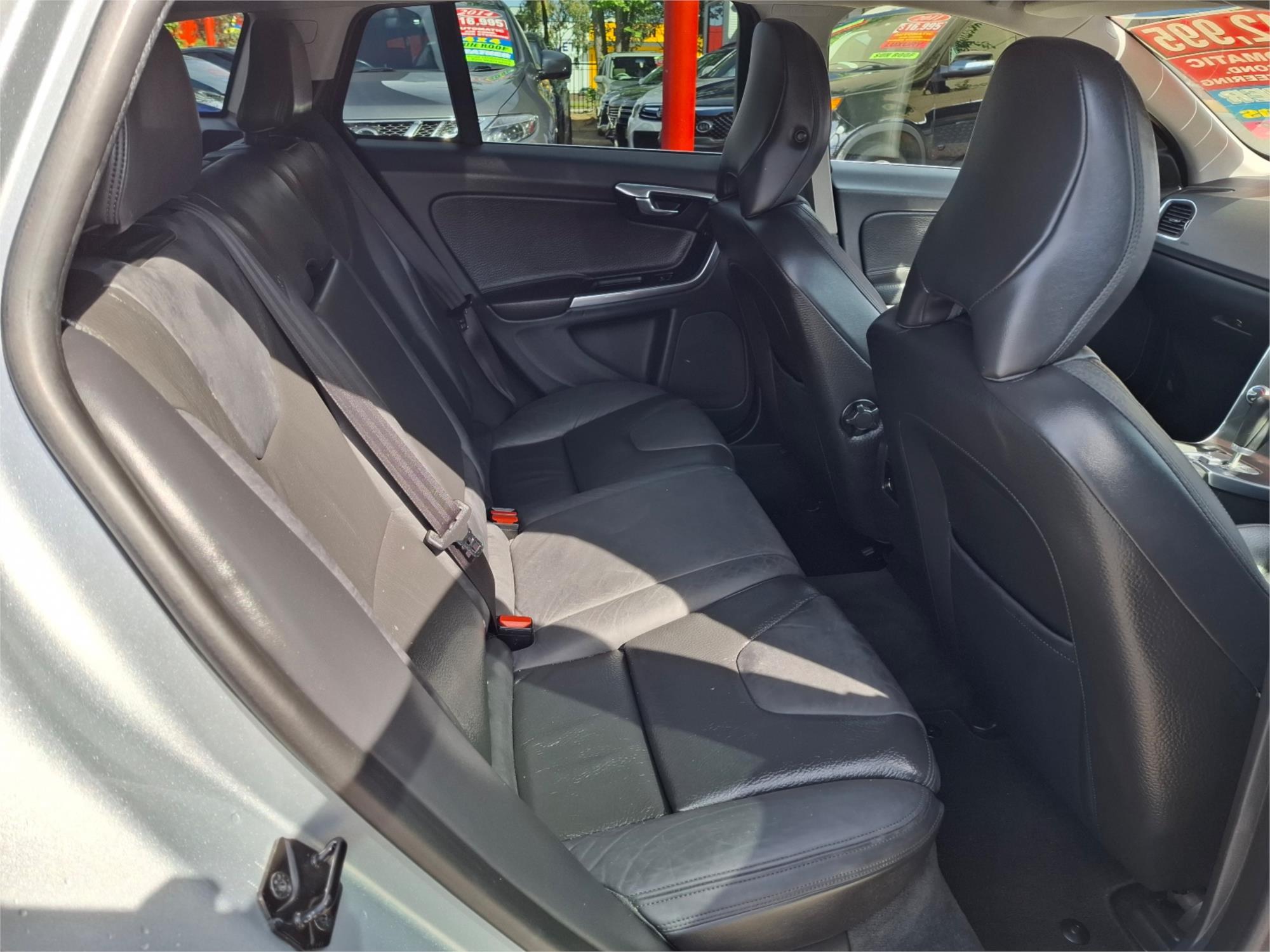 2012 VOLVO V60 F MY12 T5 6 SP AUTOMATIC 4D WAGON