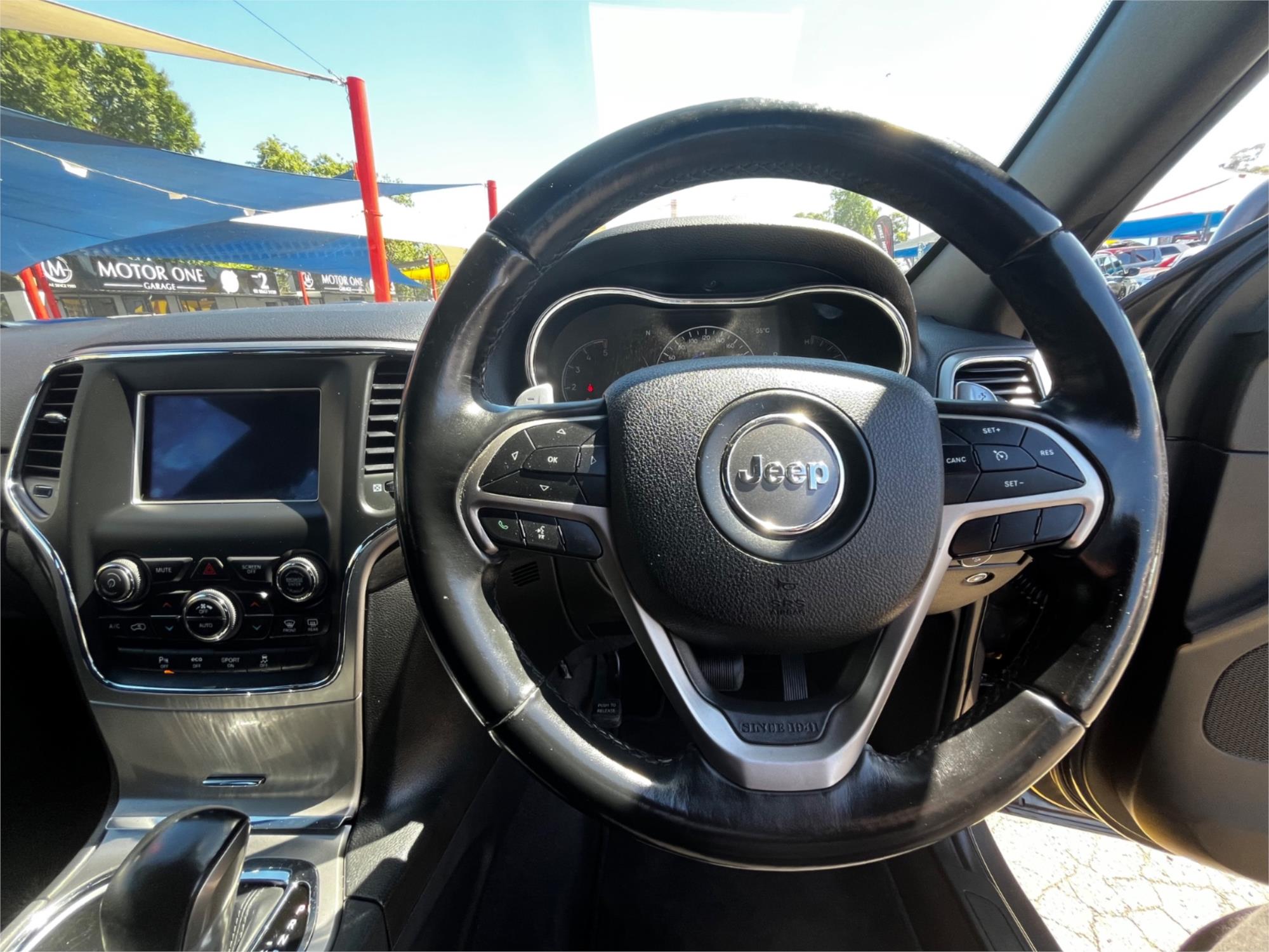 2019 JEEP GRAND CHEROKEE WK MY18 LAREDO (4x2) 8 SP AUTOMATIC 4D WAGON