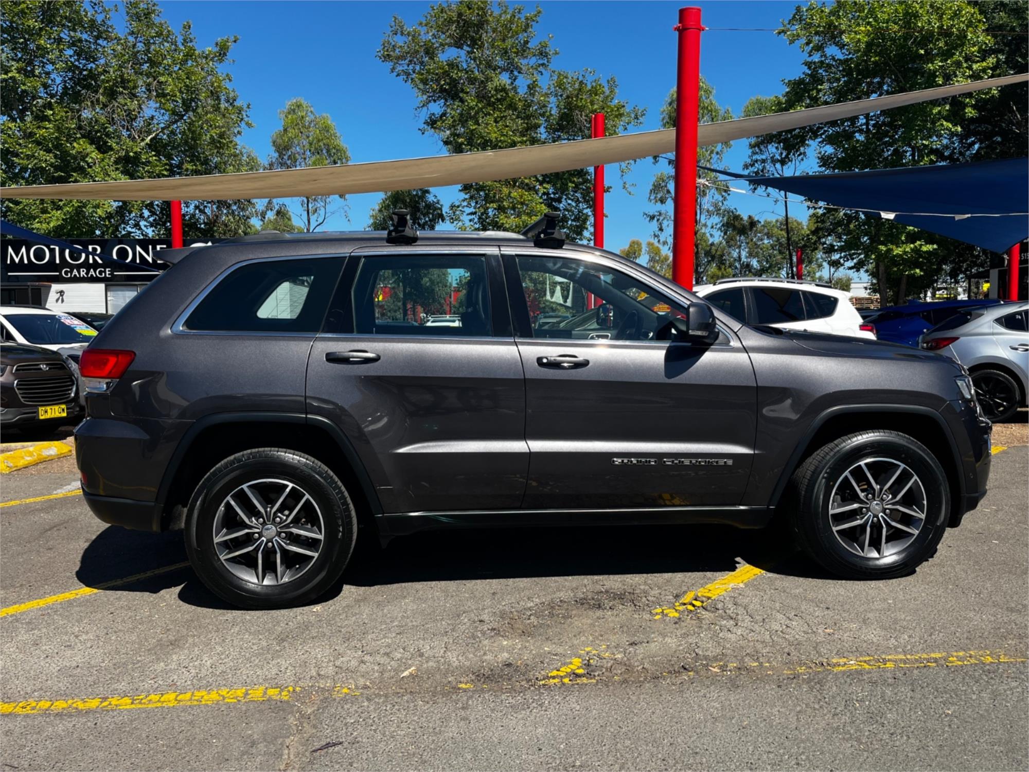 2019 JEEP GRAND CHEROKEE WK MY18 LAREDO (4x2) 8 SP AUTOMATIC 4D WAGON