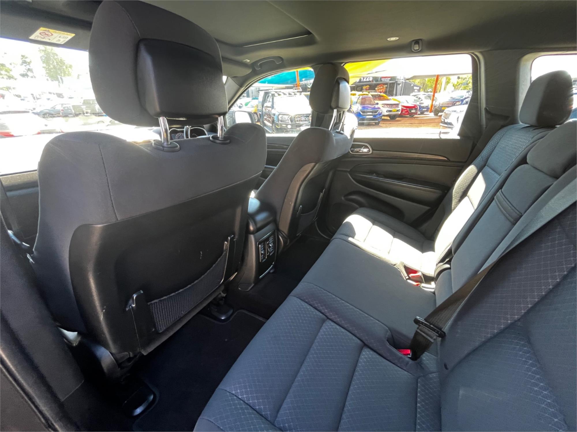 2019 JEEP GRAND CHEROKEE WK MY18 LAREDO (4x2) 8 SP AUTOMATIC 4D WAGON