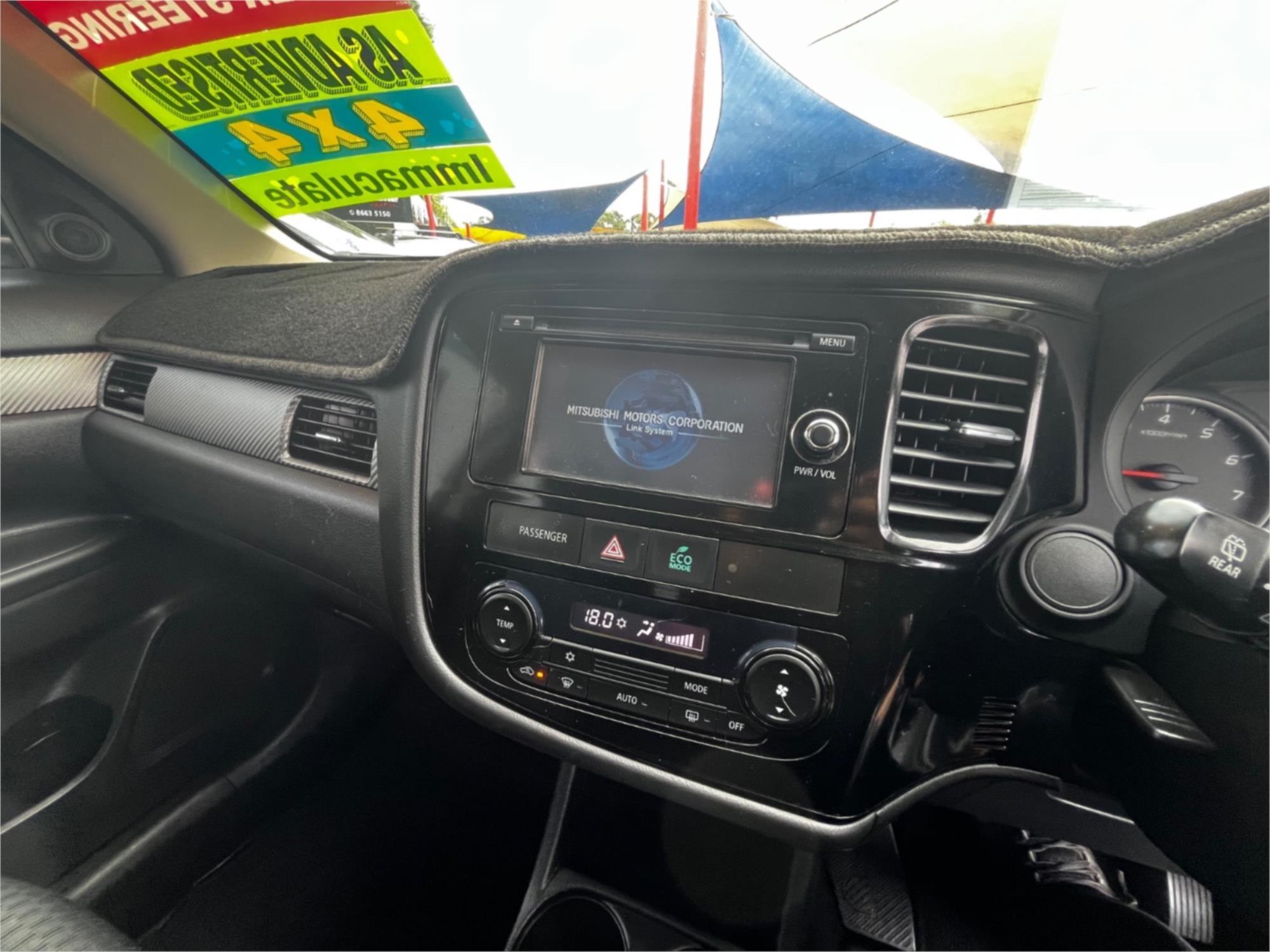2014 MITSUBISHI OUTLANDER ZJ MY14 ES (4x2) CONTINUOUS VARIABLE 4D WAGON