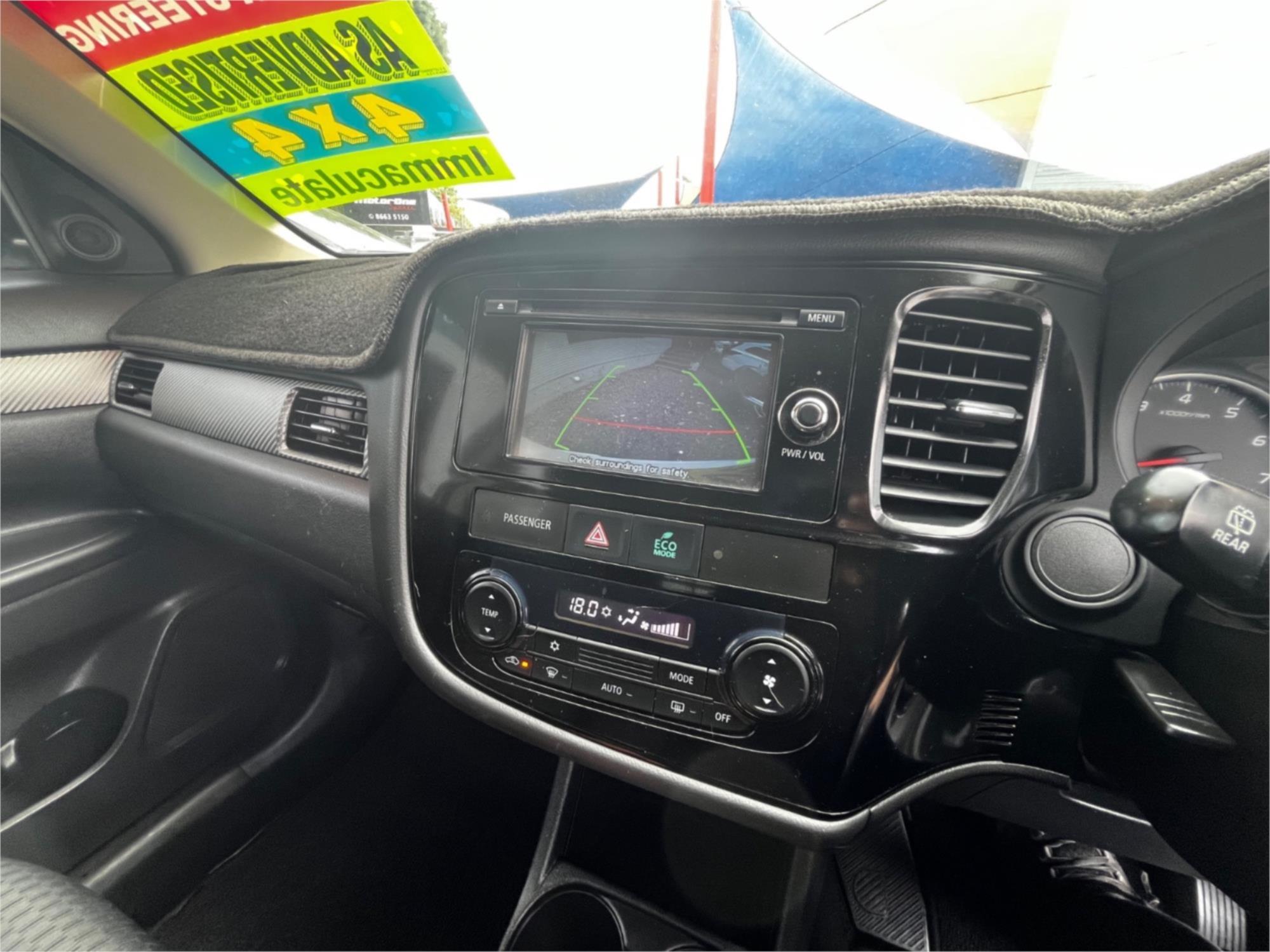 2014 MITSUBISHI OUTLANDER ZJ MY14 ES (4x2) CONTINUOUS VARIABLE 4D WAGON