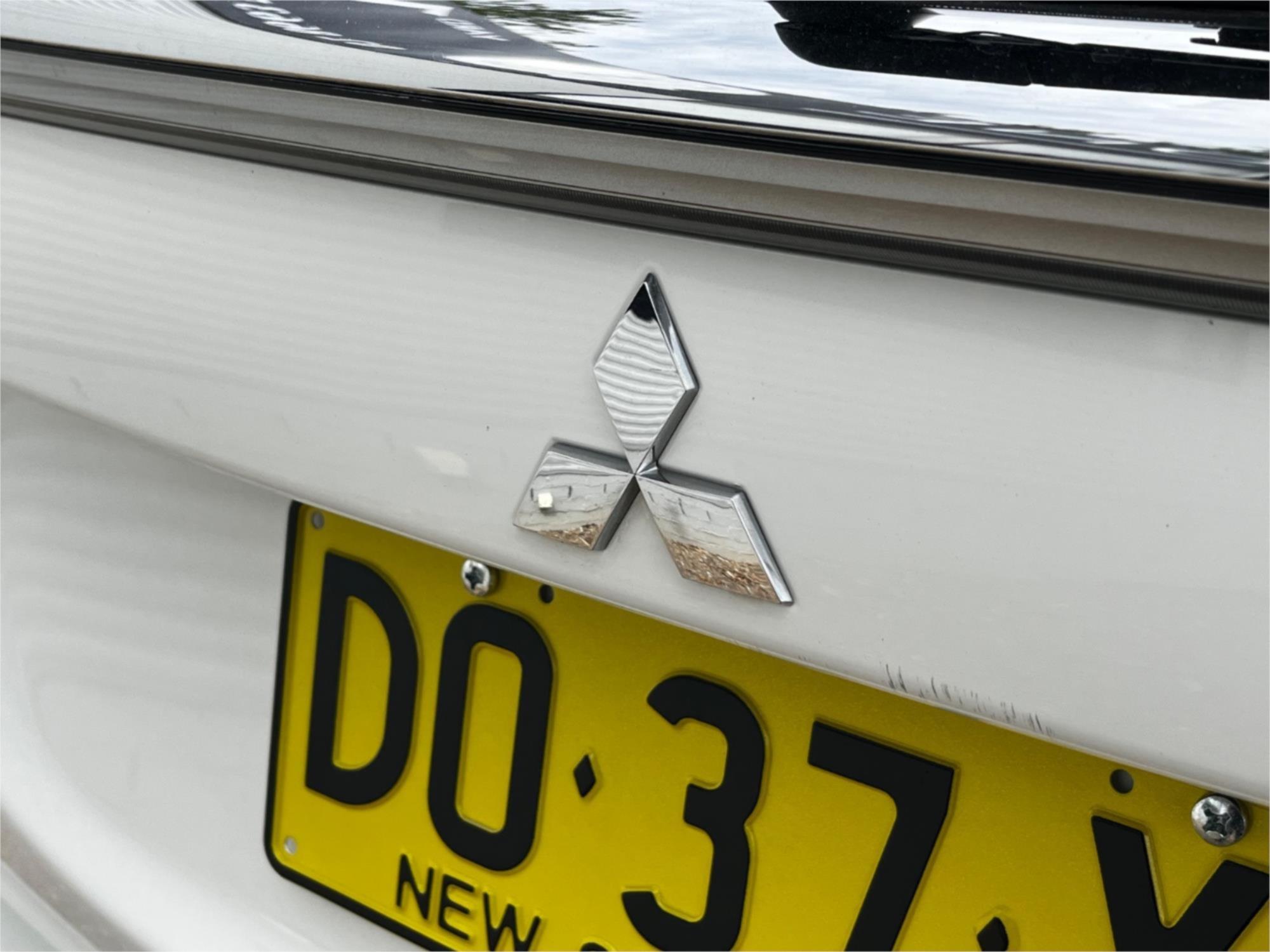 2014 MITSUBISHI OUTLANDER ZJ MY14 ES (4x2) CONTINUOUS VARIABLE 4D WAGON