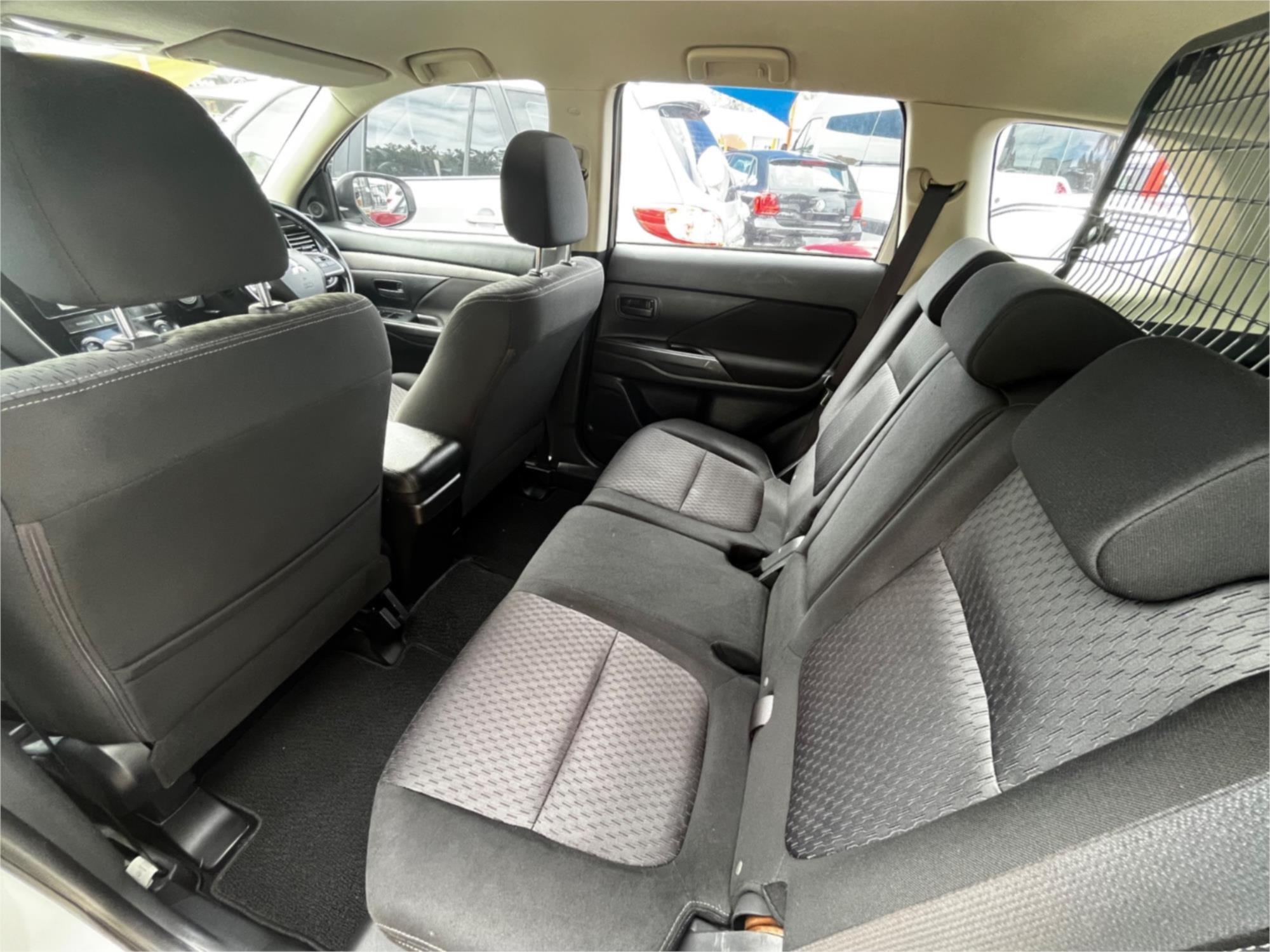 2014 MITSUBISHI OUTLANDER ZJ MY14 ES (4x2) CONTINUOUS VARIABLE 4D WAGON