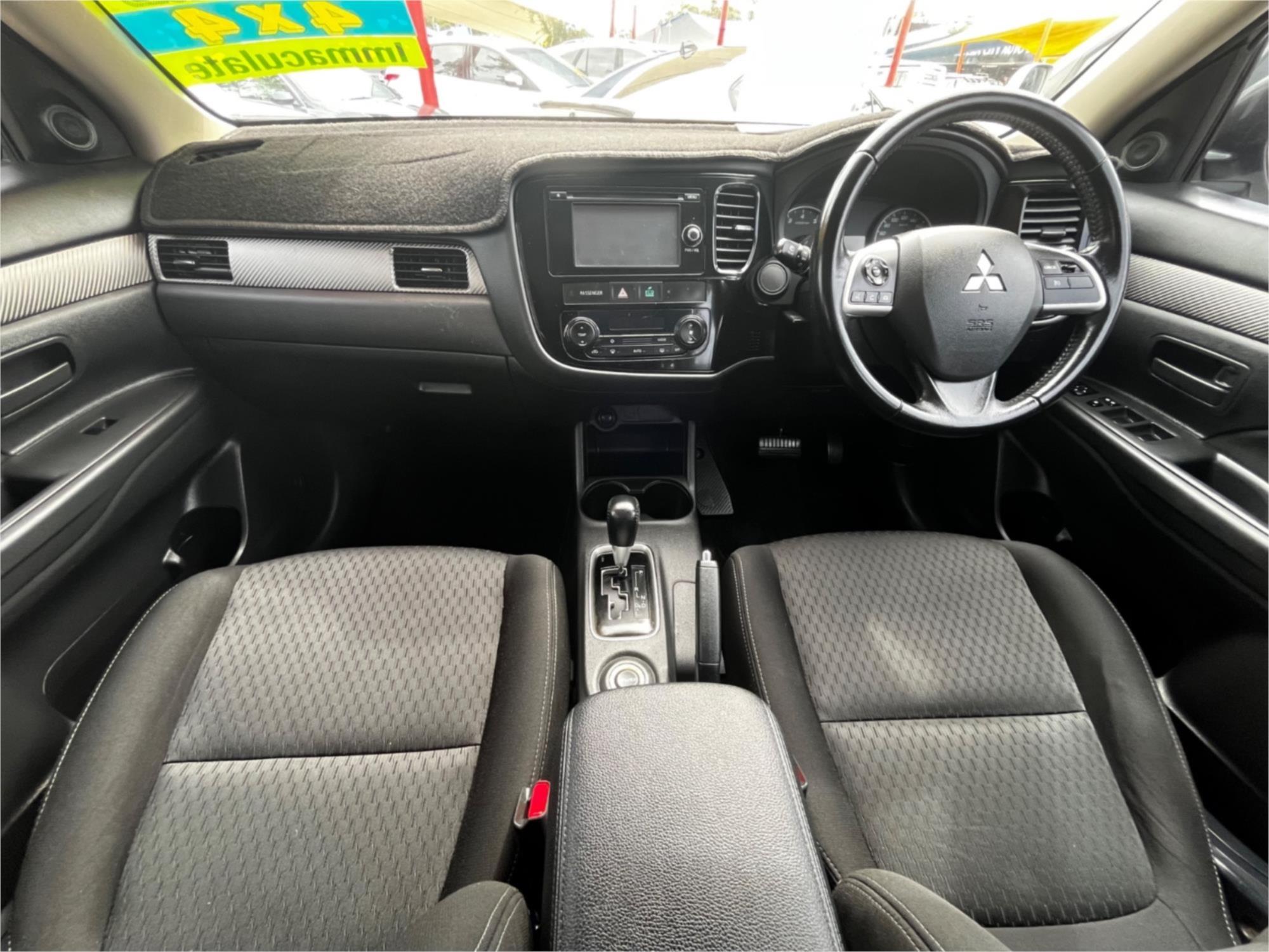 2014 MITSUBISHI OUTLANDER ZJ MY14 ES (4x2) CONTINUOUS VARIABLE 4D WAGON