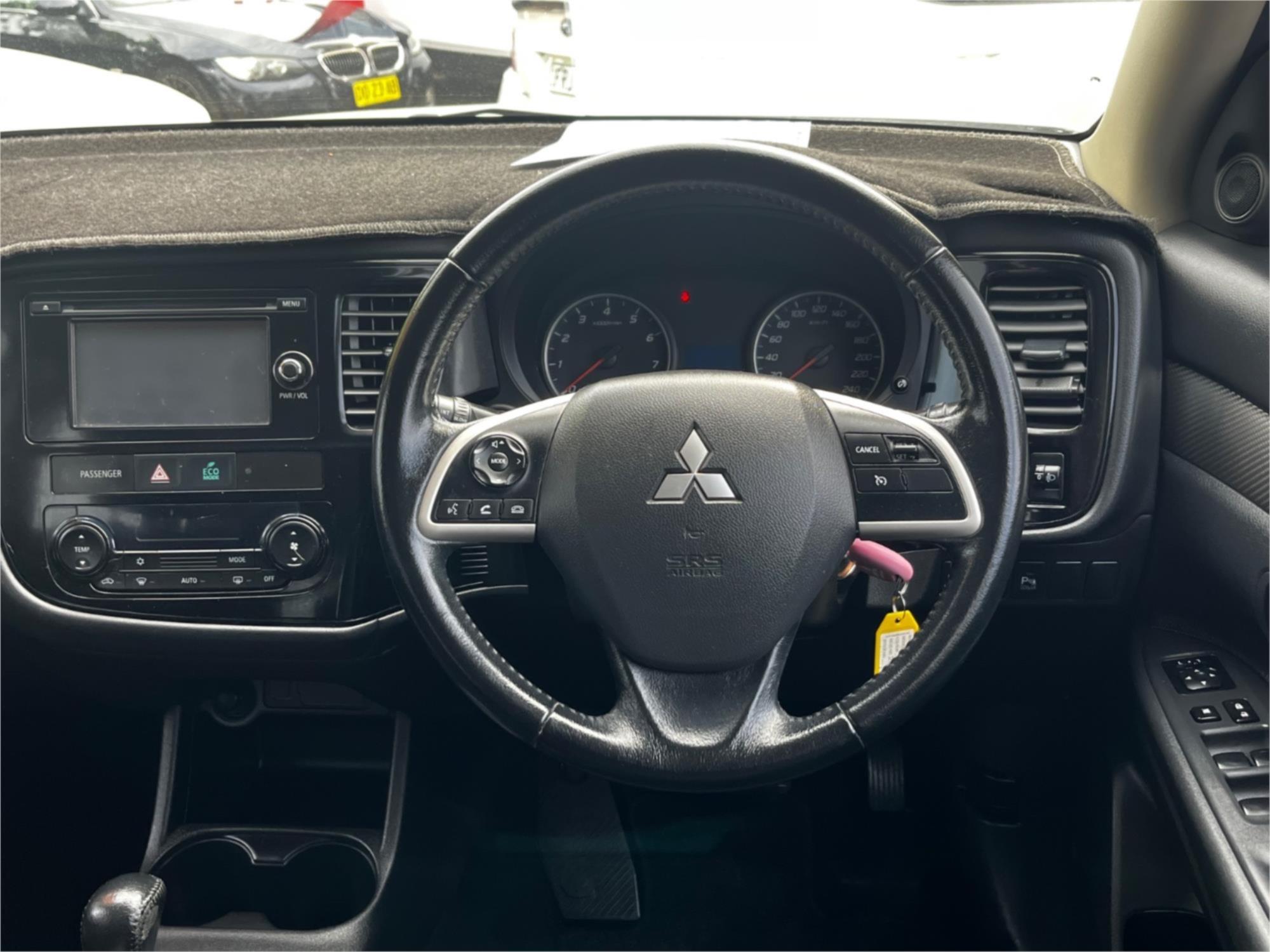 2014 MITSUBISHI OUTLANDER ZJ MY14 ES (4x2) CONTINUOUS VARIABLE 4D WAGON