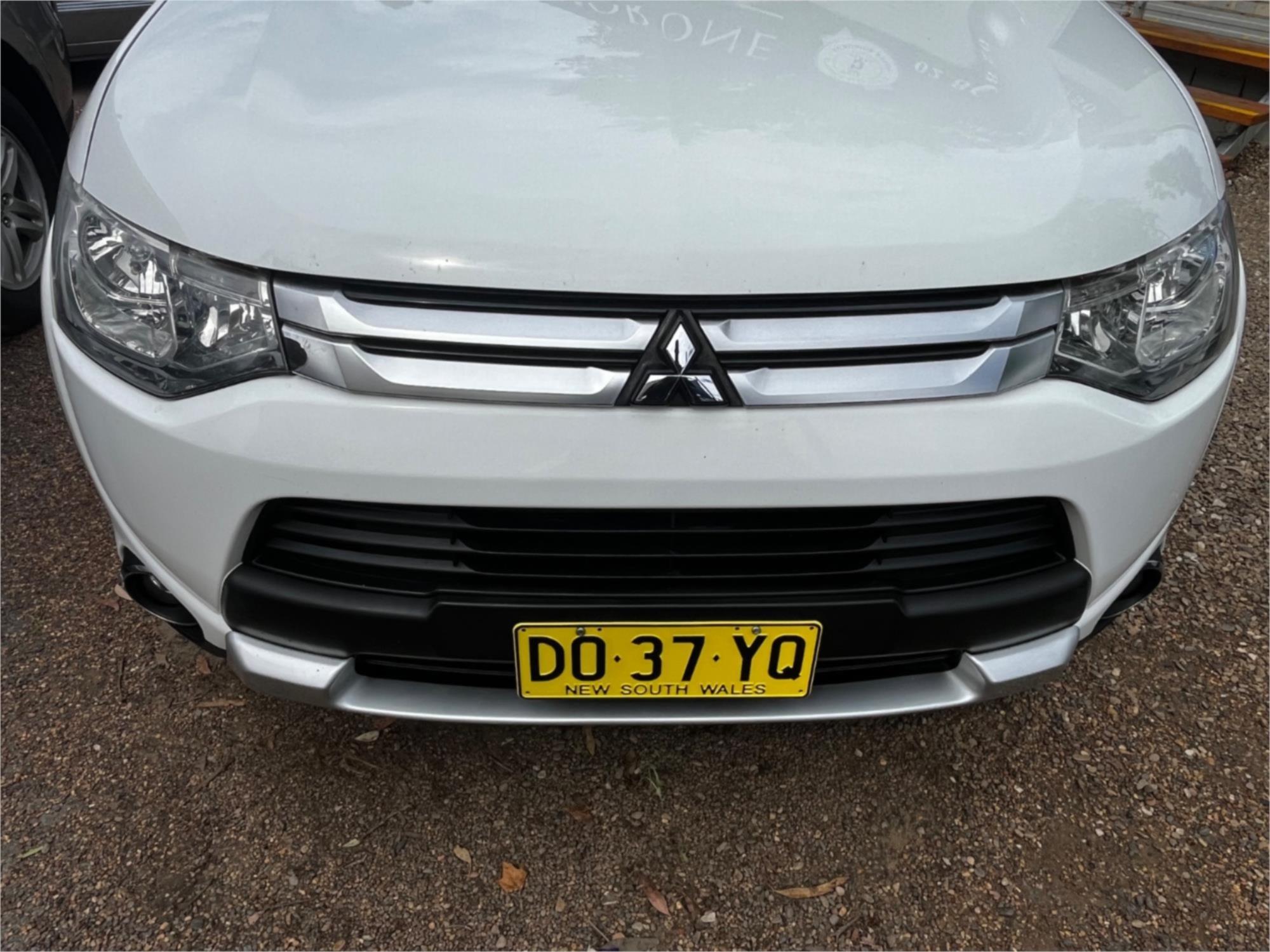 2014 MITSUBISHI OUTLANDER ZJ MY14 ES (4x2) CONTINUOUS VARIABLE 4D WAGON