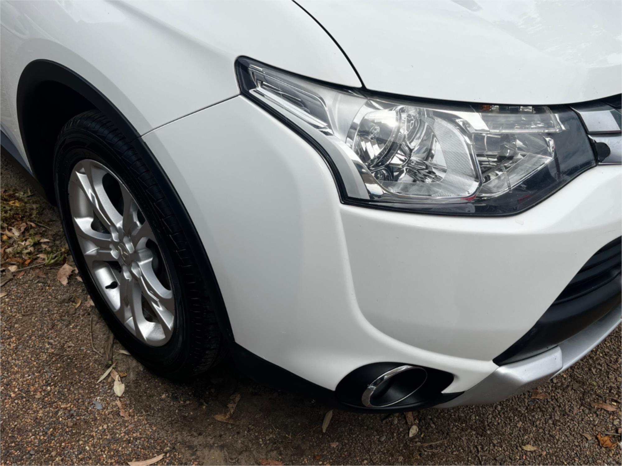 2014 MITSUBISHI OUTLANDER ZJ MY14 ES (4x2) CONTINUOUS VARIABLE 4D WAGON