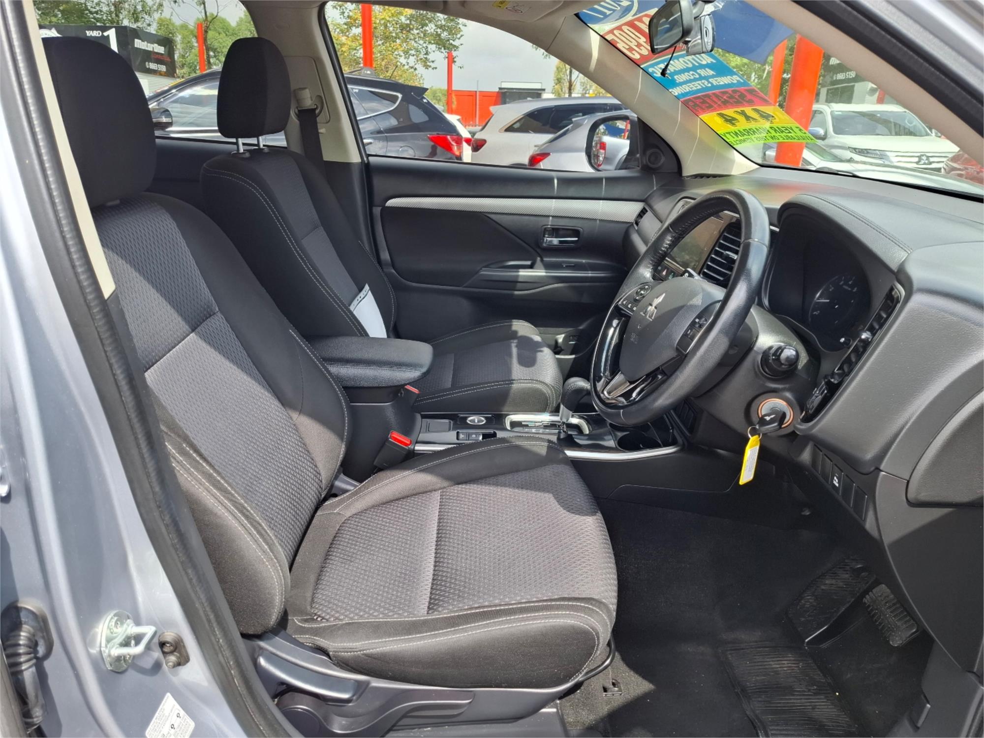 2017 MITSUBISHI OUTLANDER ZK MY17 LS (4x2) CONTINUOUS VARIABLE 4D WAGON
