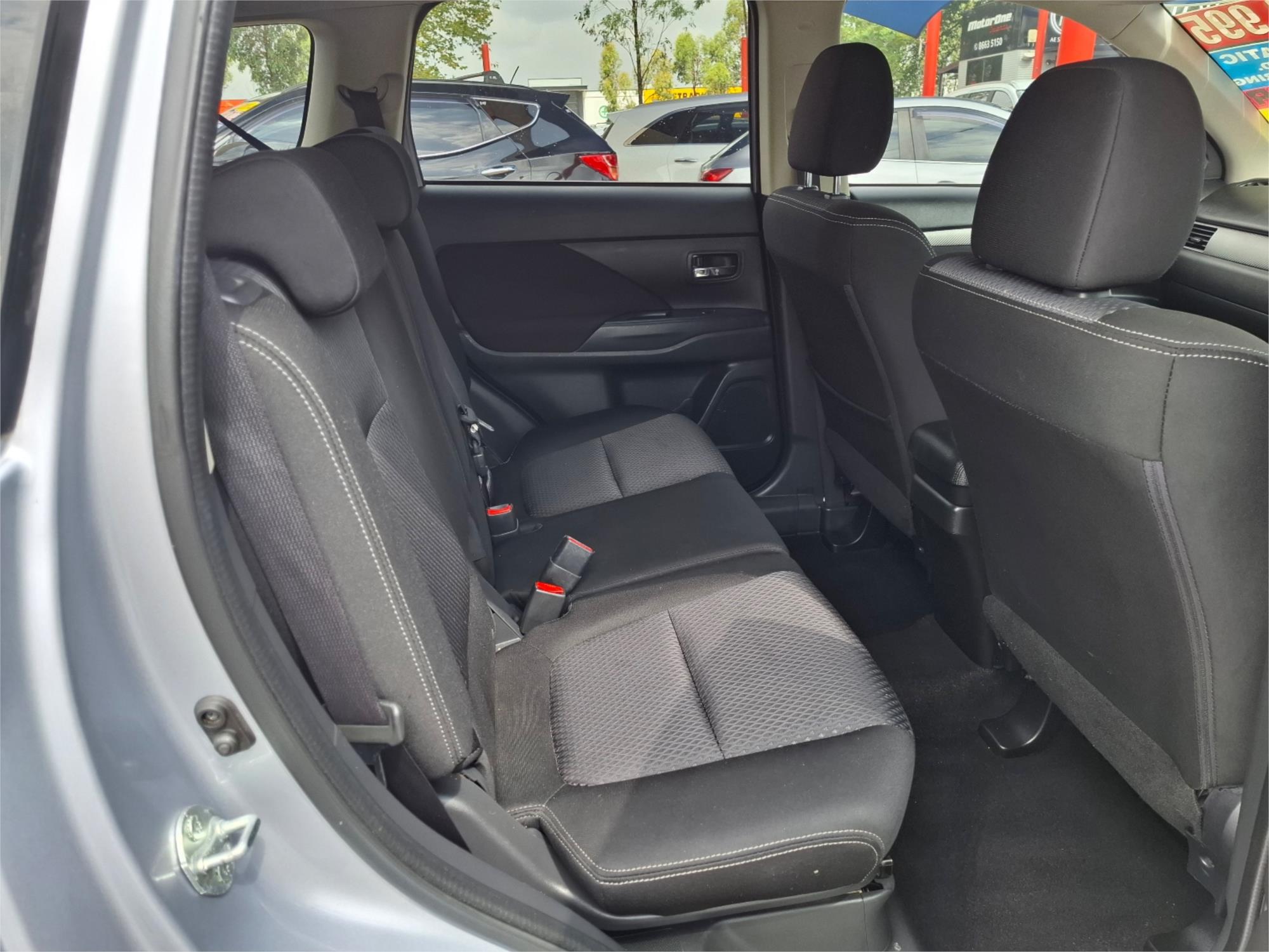 2017 MITSUBISHI OUTLANDER ZK MY17 LS (4x2) CONTINUOUS VARIABLE 4D WAGON