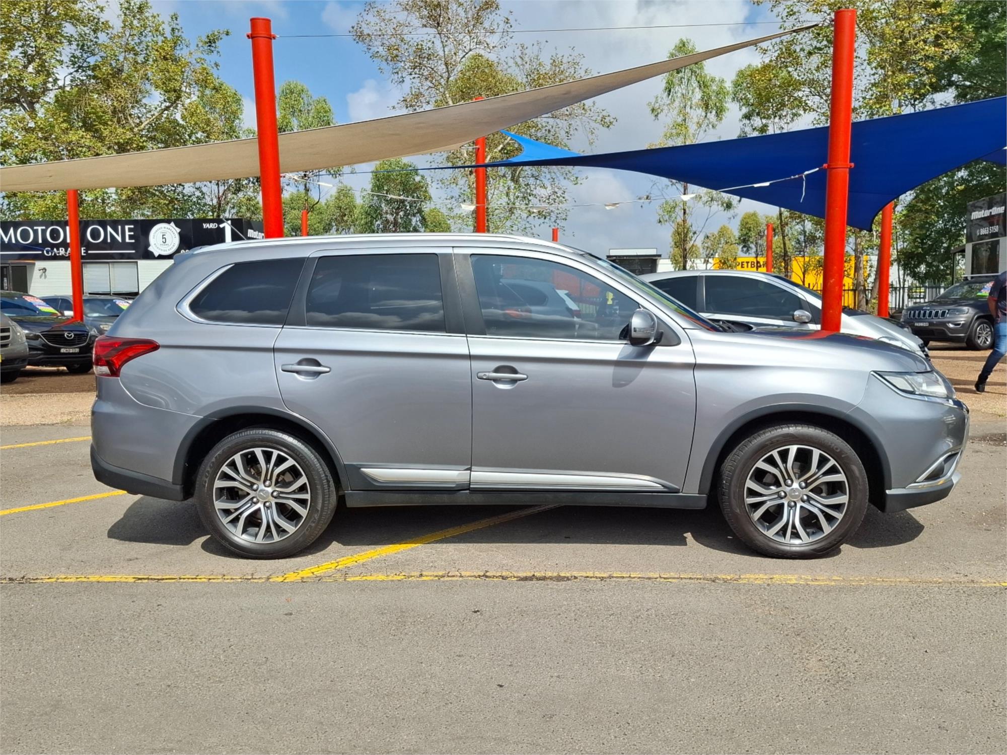 2015 MITSUBISHI OUTLANDER ZK MY16 LS (4x2) 5 SP MANUAL 4D WAGON
