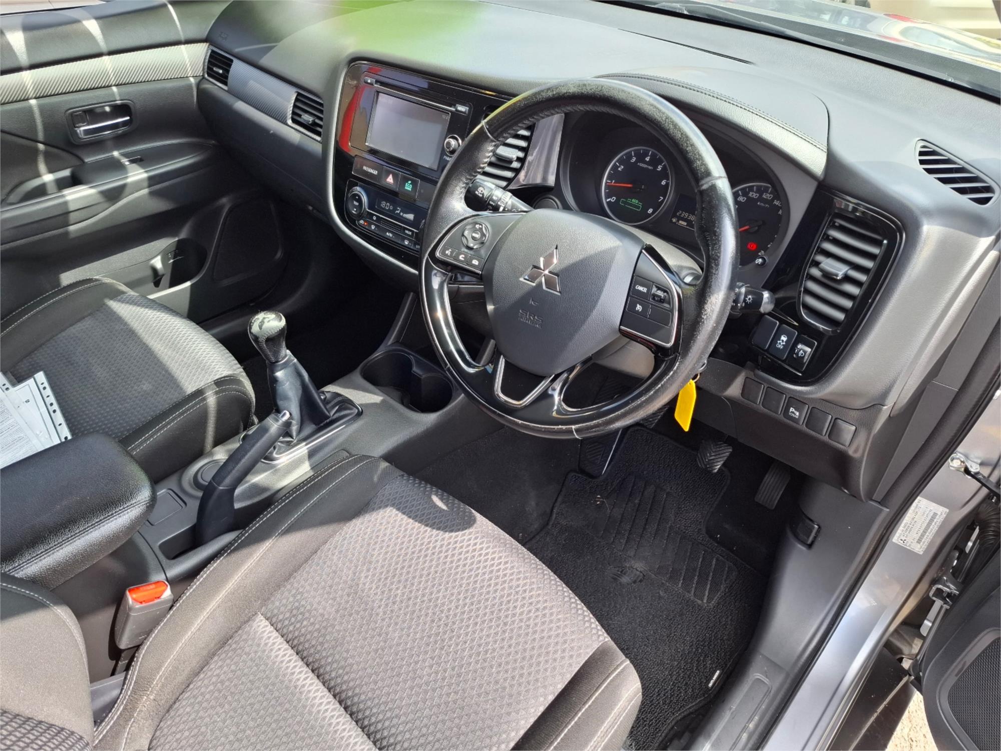 2015 MITSUBISHI OUTLANDER ZK MY16 LS (4x2) 5 SP MANUAL 4D WAGON