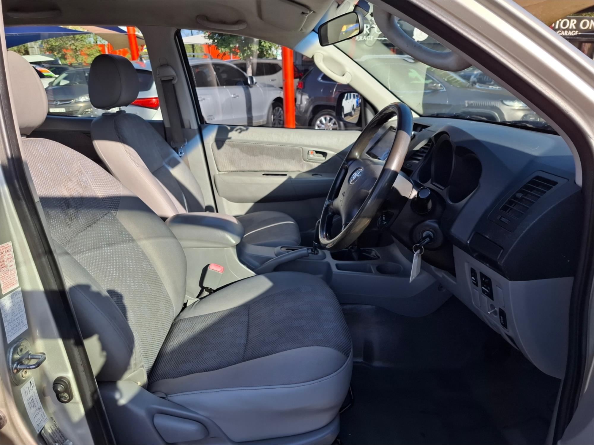 2007 TOYOTA HILUX KUN26R SR AUTOMATIC UTILITY