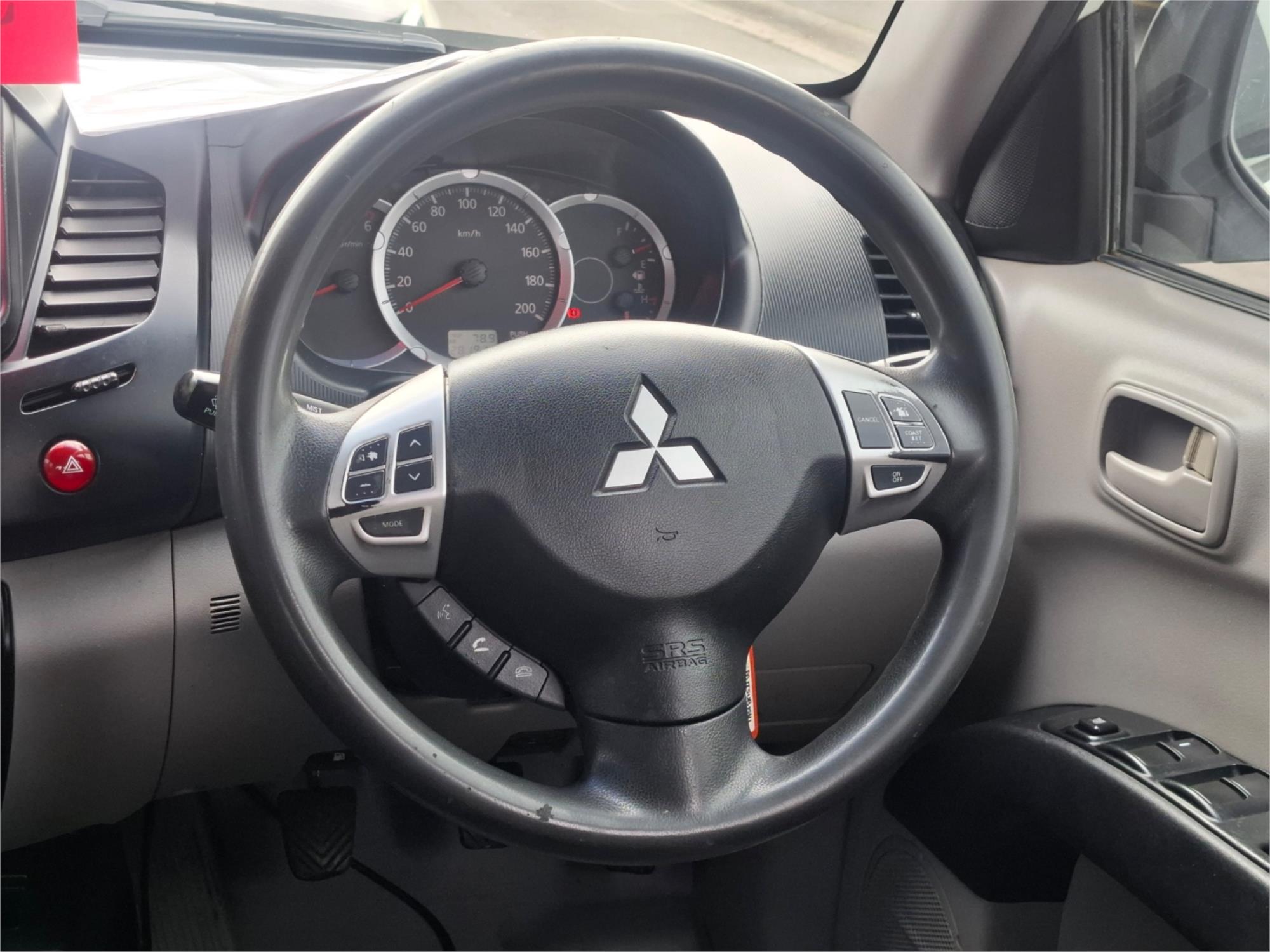 2015 MITSUBISHI TRITON MN MY15 GLX 5 SP MANUAL DOUBLE CAB UTILITY