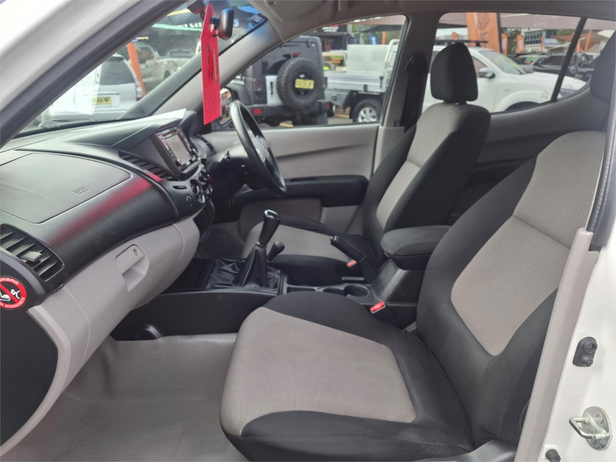 2015 MITSUBISHI TRITON MN MY15 GLX 5 SP MANUAL DOUBLE CAB UTILITY