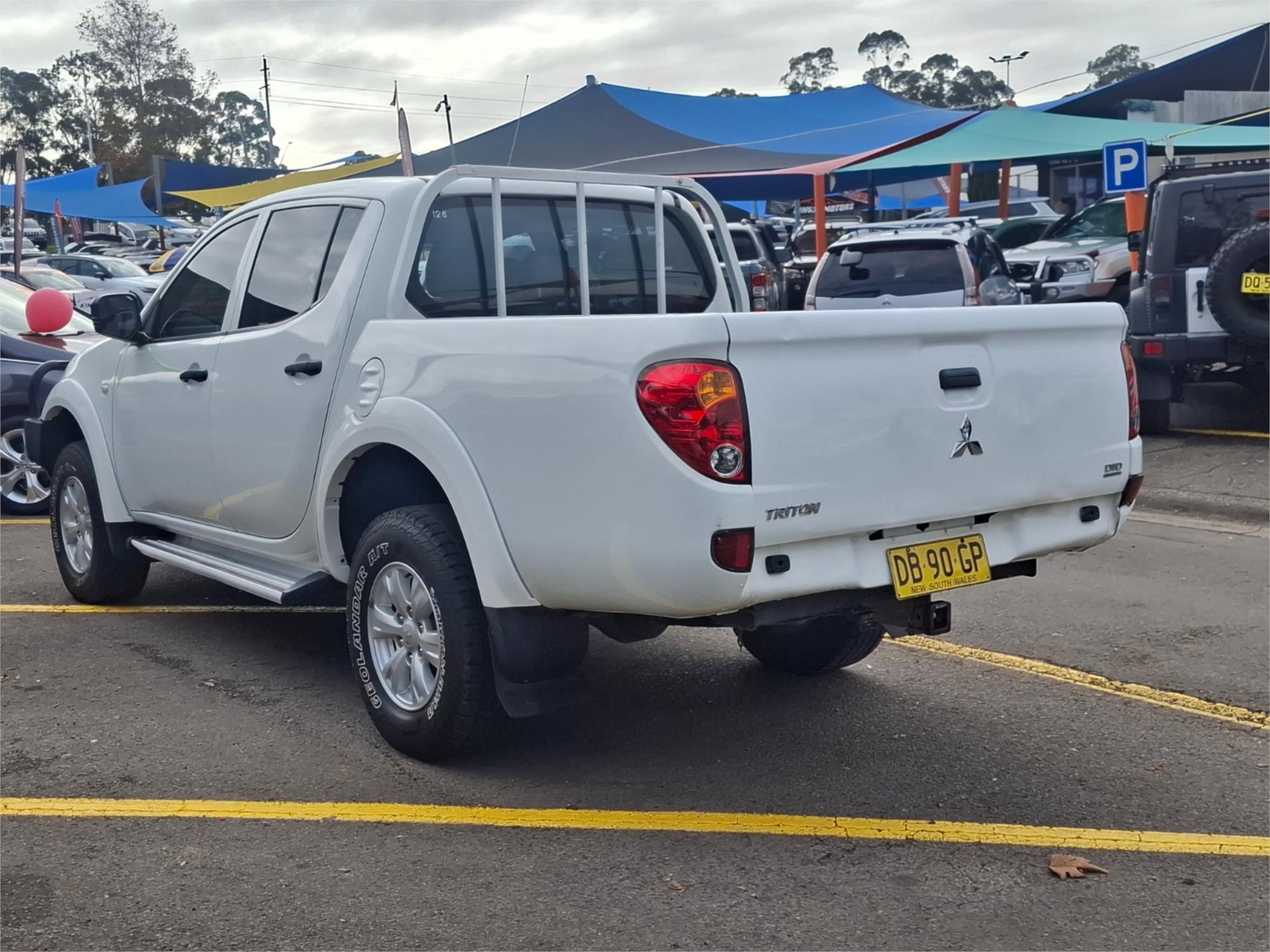 2015 MITSUBISHI TRITON MN MY15 GLX 5 SP MANUAL DOUBLE CAB UTILITY