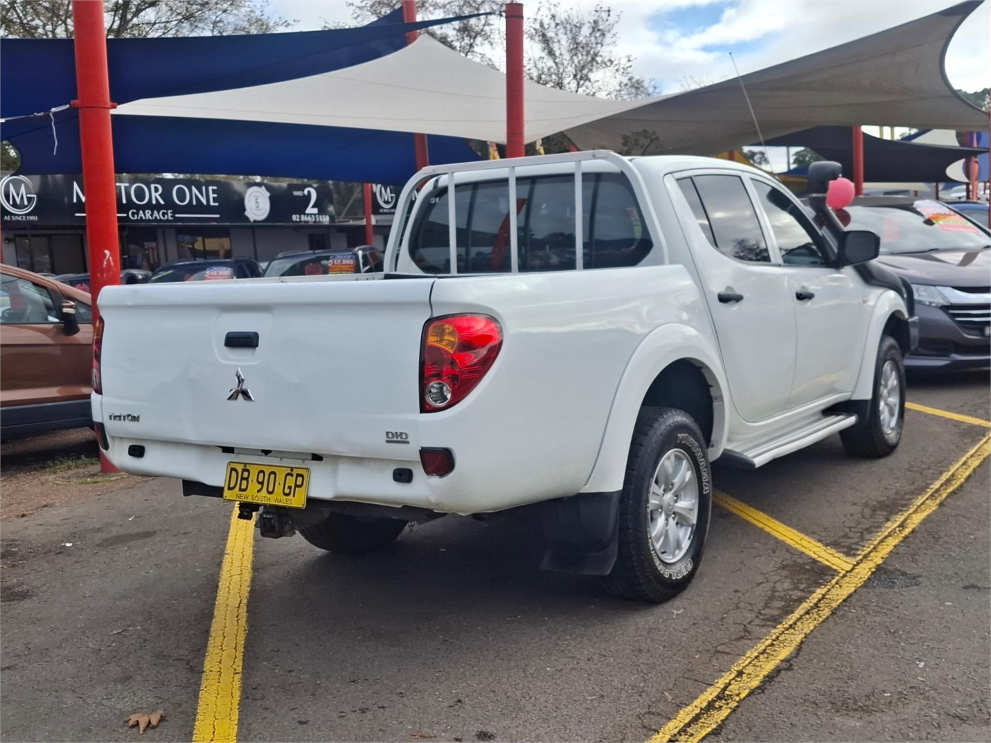 2015 MITSUBISHI TRITON MN MY15 GLX 5 SP MANUAL DOUBLE CAB UTILITY