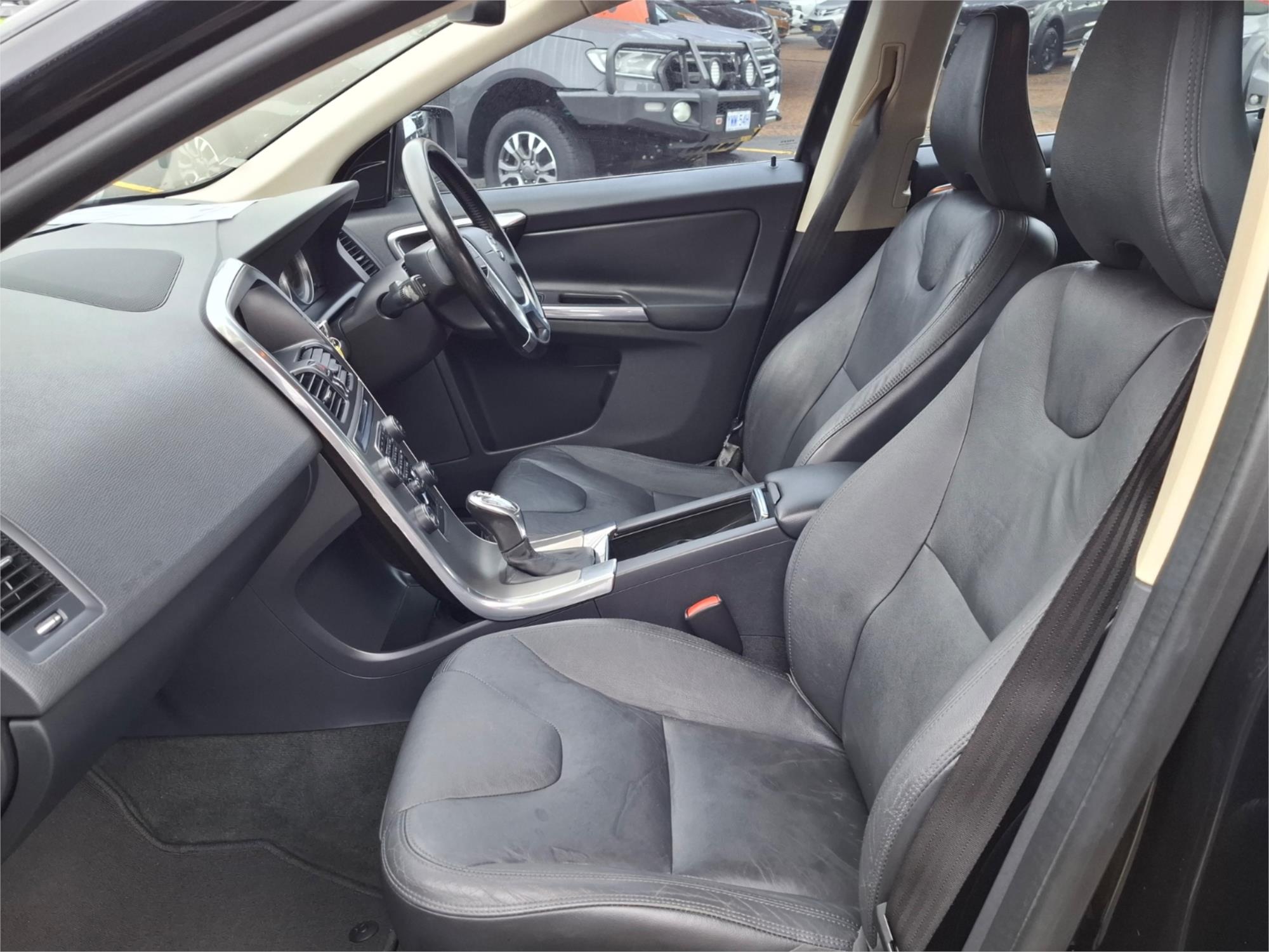2012 VOLVO XC60 DZ MY12 T5 6 SP AUTO DUAL CLUTCH 4D WAGON
