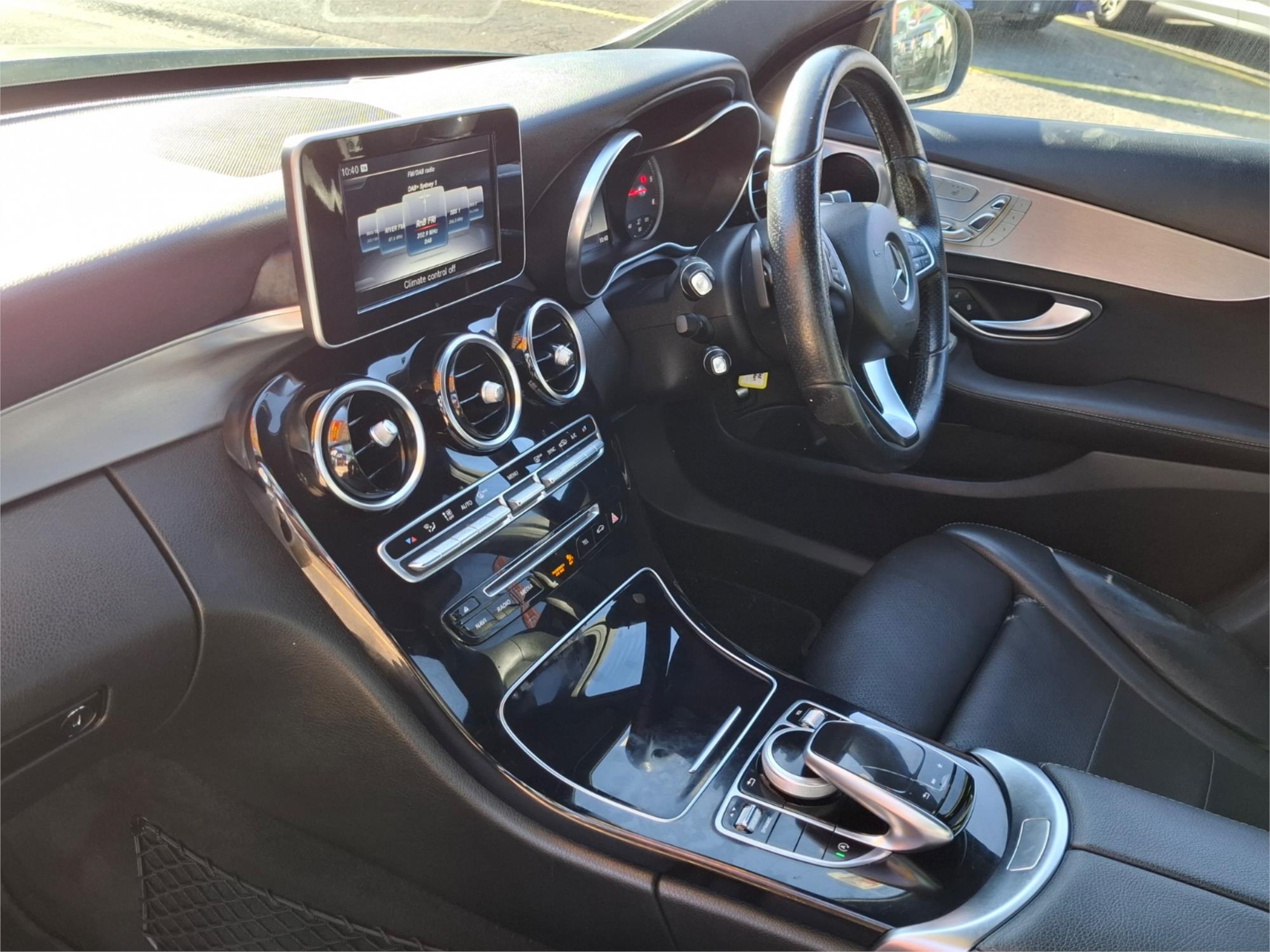 2017 MERCEDES-BENZ C220 205 MY17.5 D 9 SP AUTOMATIC G-TRONIC 4D SEDAN