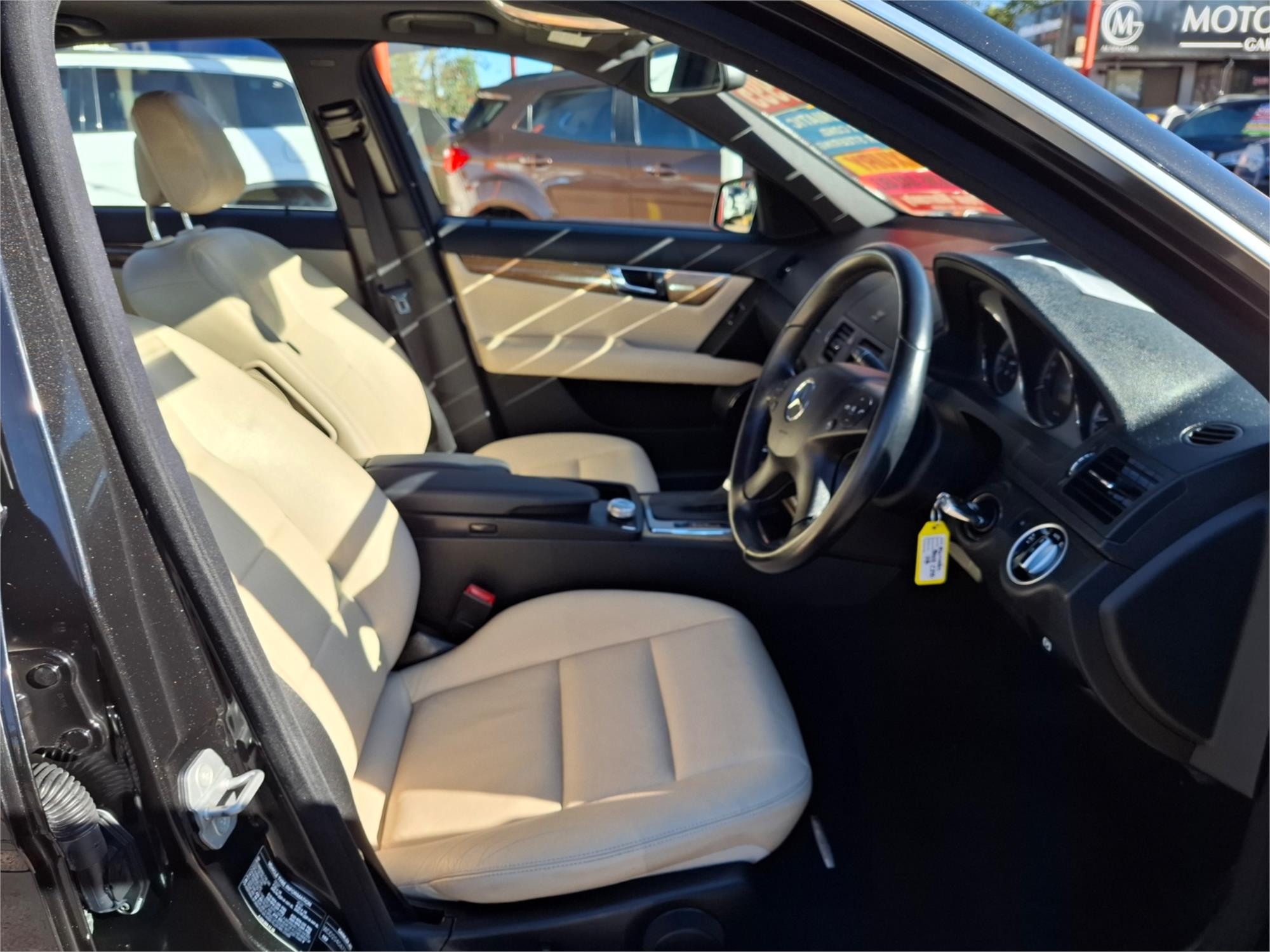 2010 MERCEDES-BENZ C250 W204 MY10 CGI AVANTGARDE 5 SP AUTOMATIC TIPSHIFT 4D SEDAN