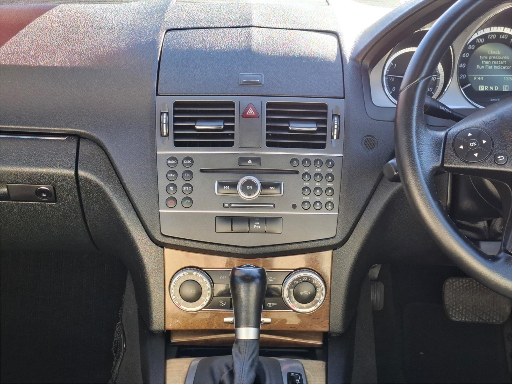 2010 MERCEDES-BENZ C250 W204 MY10 CGI AVANTGARDE 5 SP AUTOMATIC TIPSHIFT 4D SEDAN
