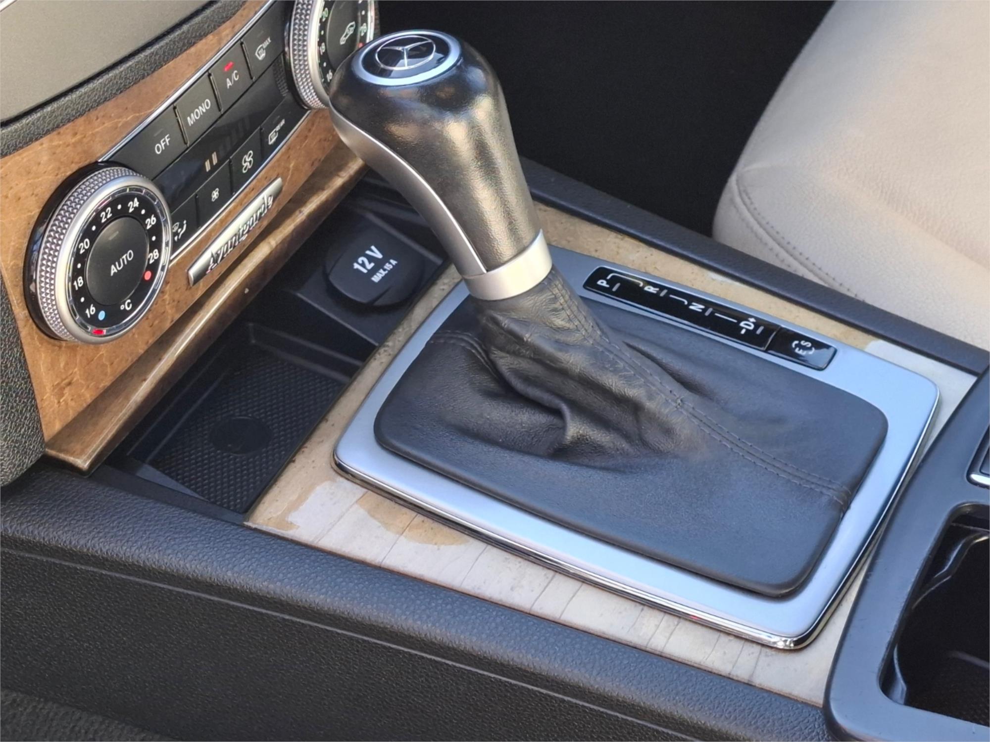 2010 MERCEDES-BENZ C250 W204 MY10 CGI AVANTGARDE 5 SP AUTOMATIC TIPSHIFT 4D SEDAN