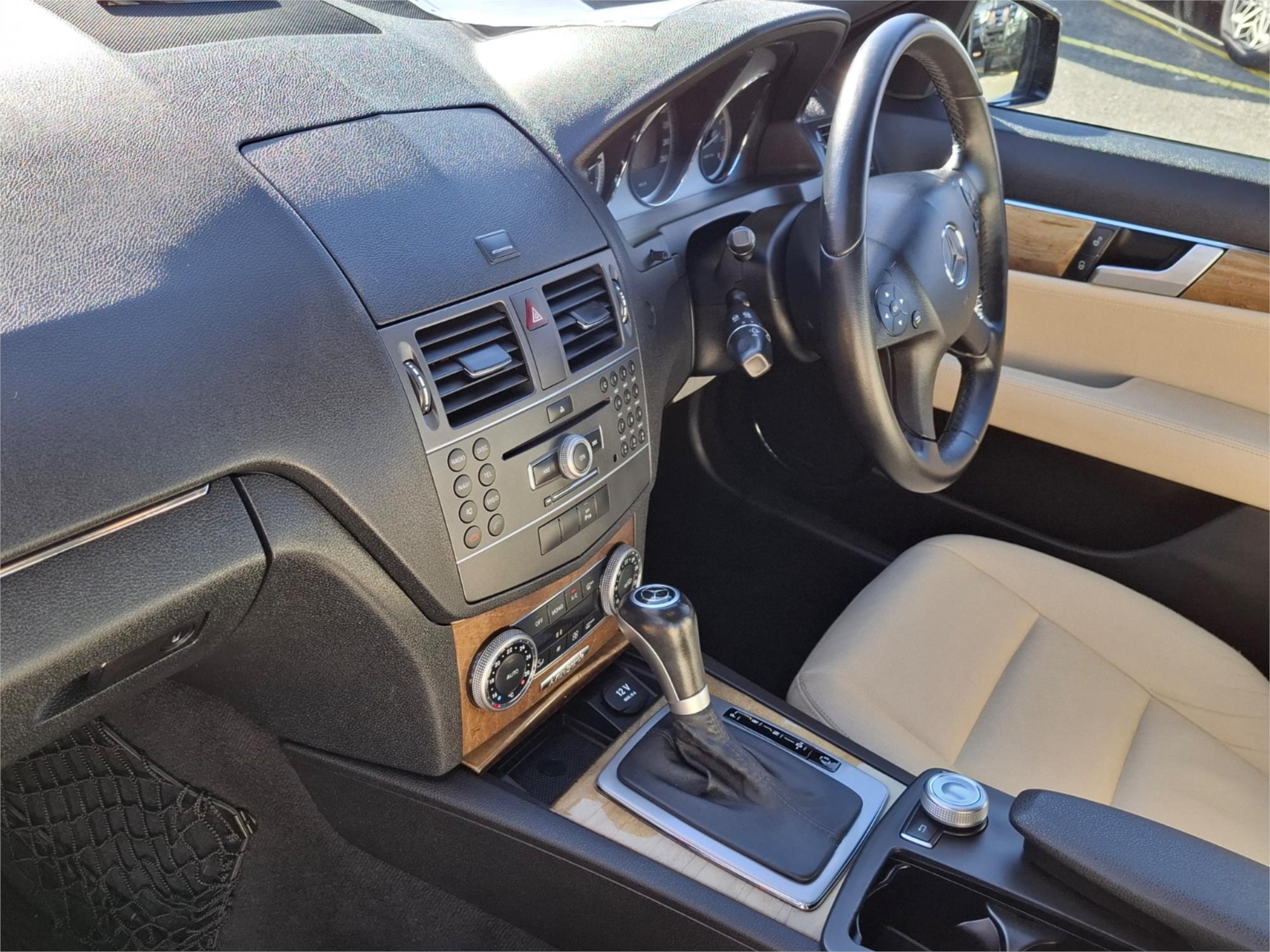 2010 MERCEDES-BENZ C250 W204 MY10 CGI AVANTGARDE 5 SP AUTOMATIC TIPSHIFT 4D SEDAN