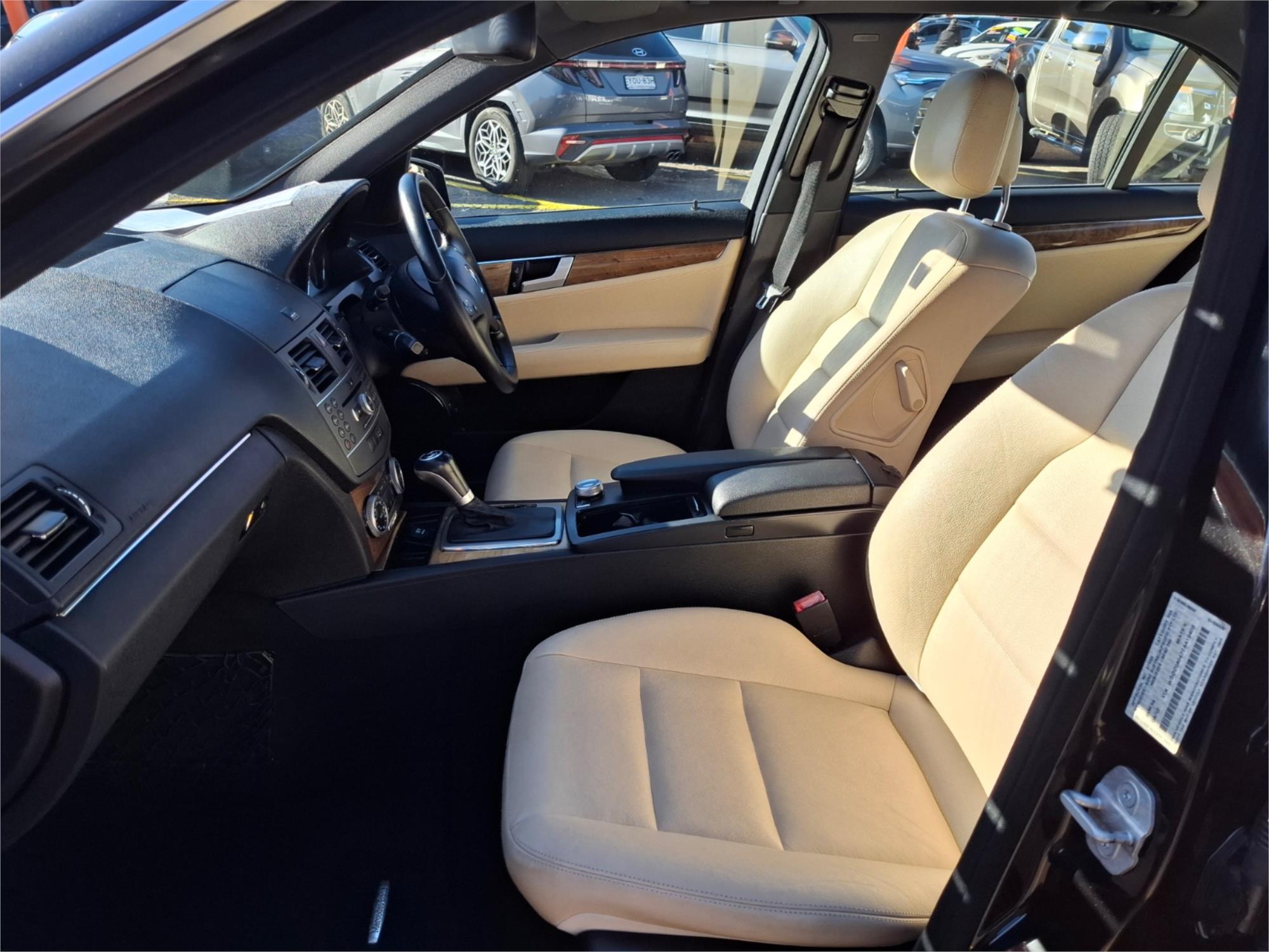 2010 MERCEDES-BENZ C250 W204 MY10 CGI AVANTGARDE 5 SP AUTOMATIC TIPSHIFT 4D SEDAN