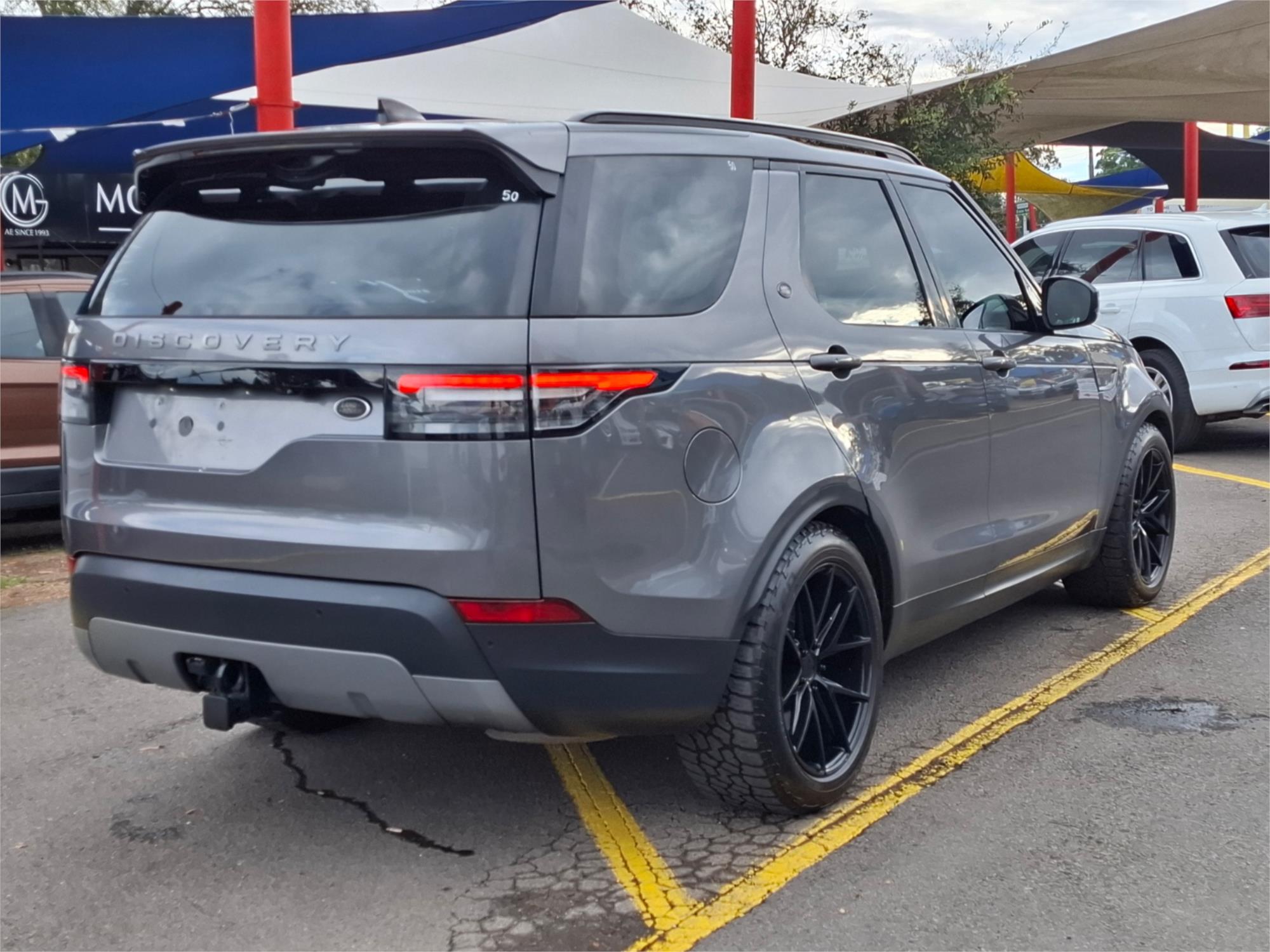 2017 LAND ROVER DISCOVERY MY17 SD4 SE 8 SP AUTOMATIC 4D WAGON