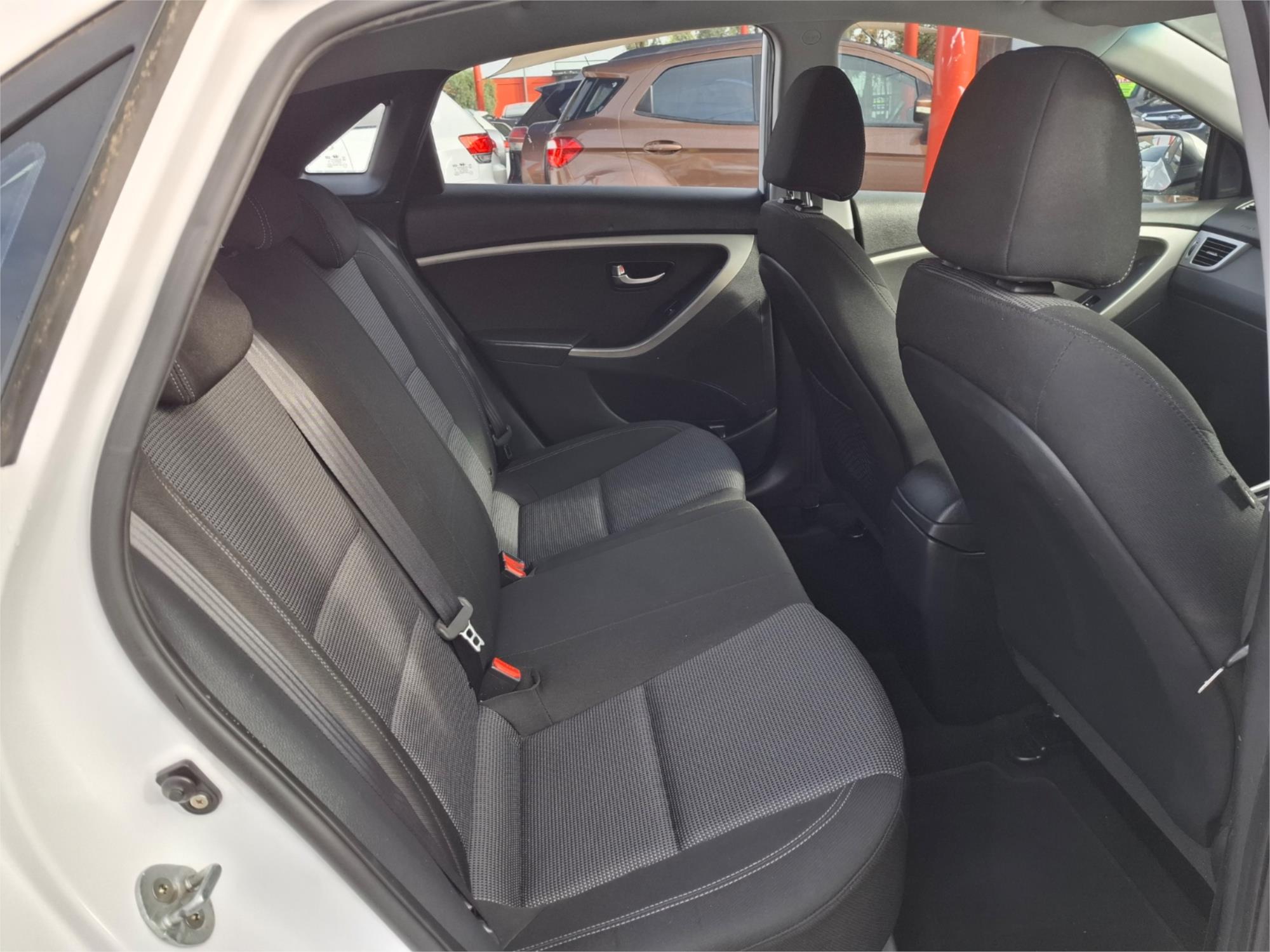 2016 HYUNDAI i30 GD4 SERIES 2 ACTIVE 6 SP AUTOMATIC 5D HATCHBACK