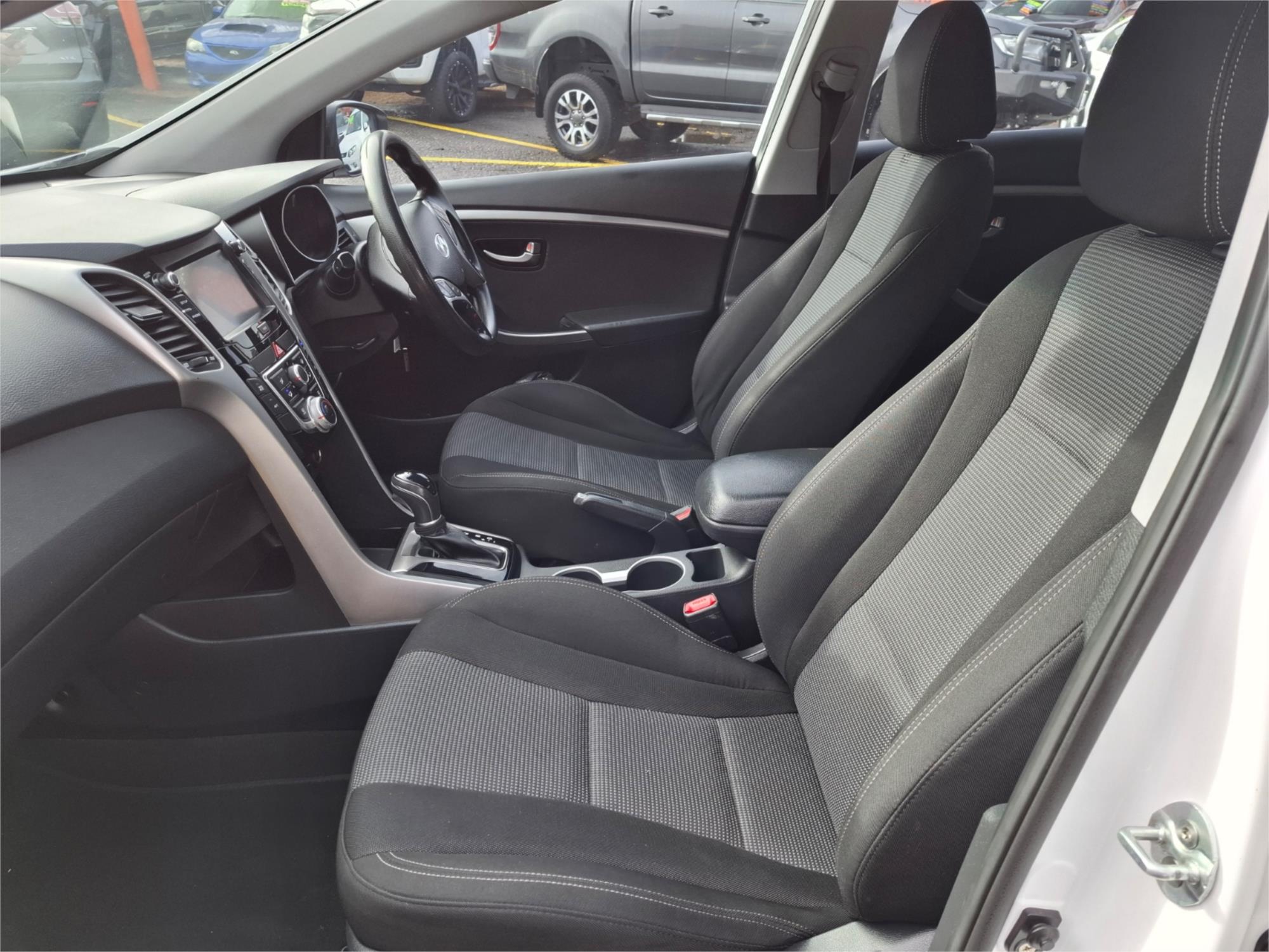 2016 HYUNDAI i30 GD4 SERIES 2 ACTIVE 6 SP AUTOMATIC 5D HATCHBACK