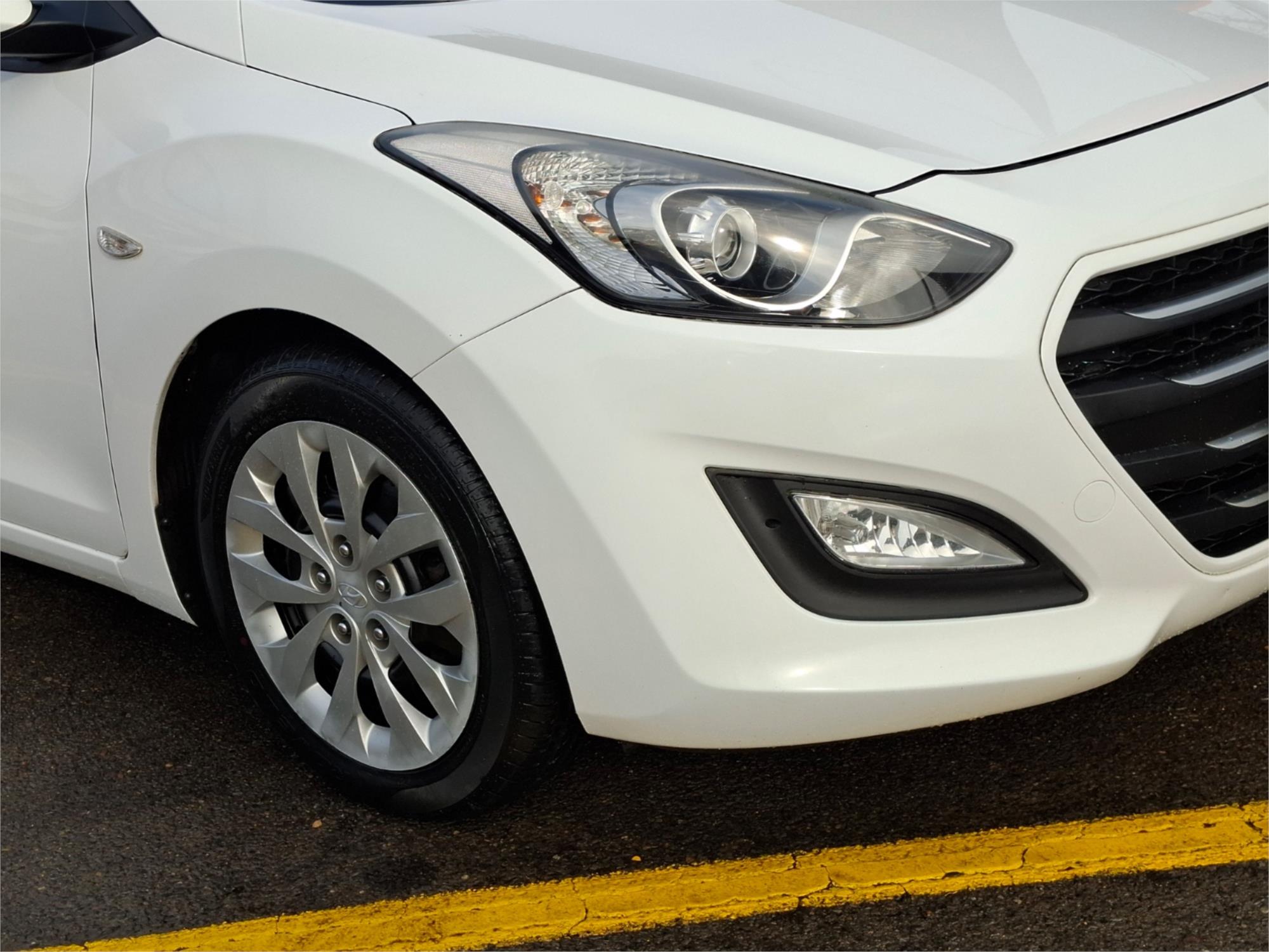2016 HYUNDAI i30 GD4 SERIES 2 ACTIVE 6 SP AUTOMATIC 5D HATCHBACK