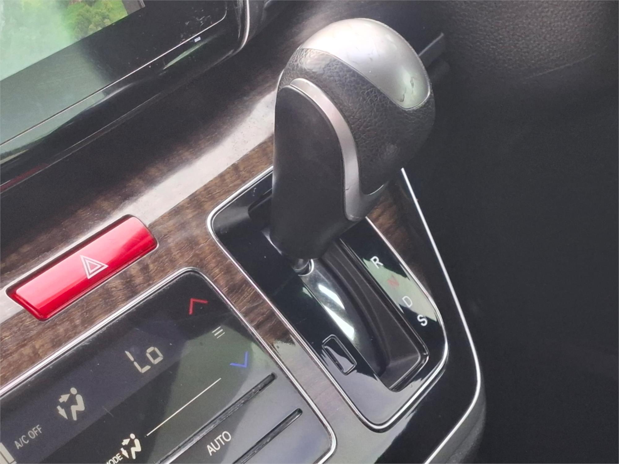 2016 HONDA ODYSSEY RC MY16 VTi CONTINUOUS VARIABLE 4D WAGON