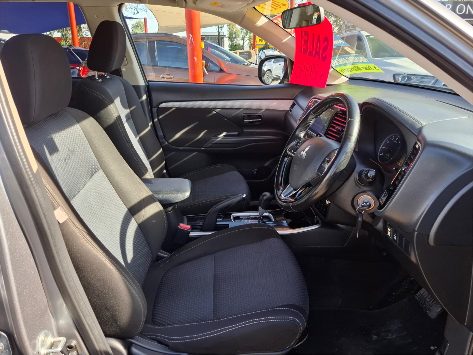 2017 MITSUBISHI OUTLANDER ZK MY17 LS (4x2) CONTINUOUS VARIABLE 4D WAGON