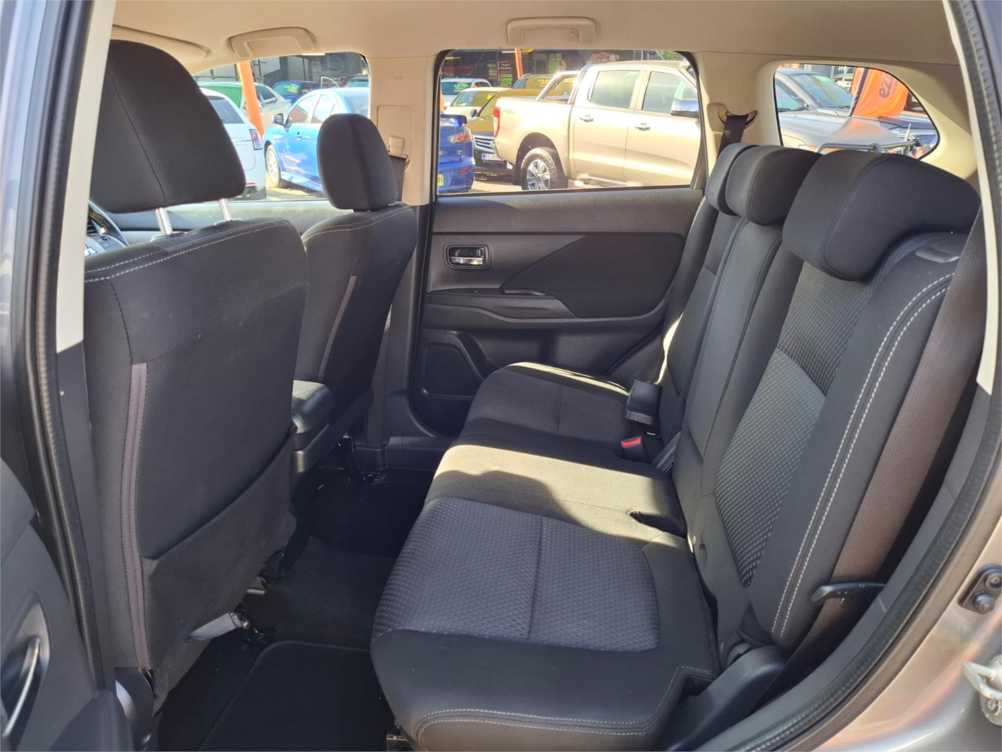 2017 MITSUBISHI OUTLANDER ZK MY17 LS (4x2) CONTINUOUS VARIABLE 4D WAGON