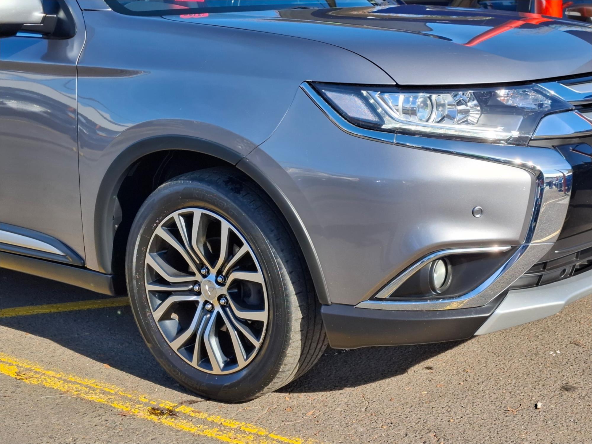 2017 MITSUBISHI OUTLANDER ZK MY17 LS (4x2) CONTINUOUS VARIABLE 4D WAGON