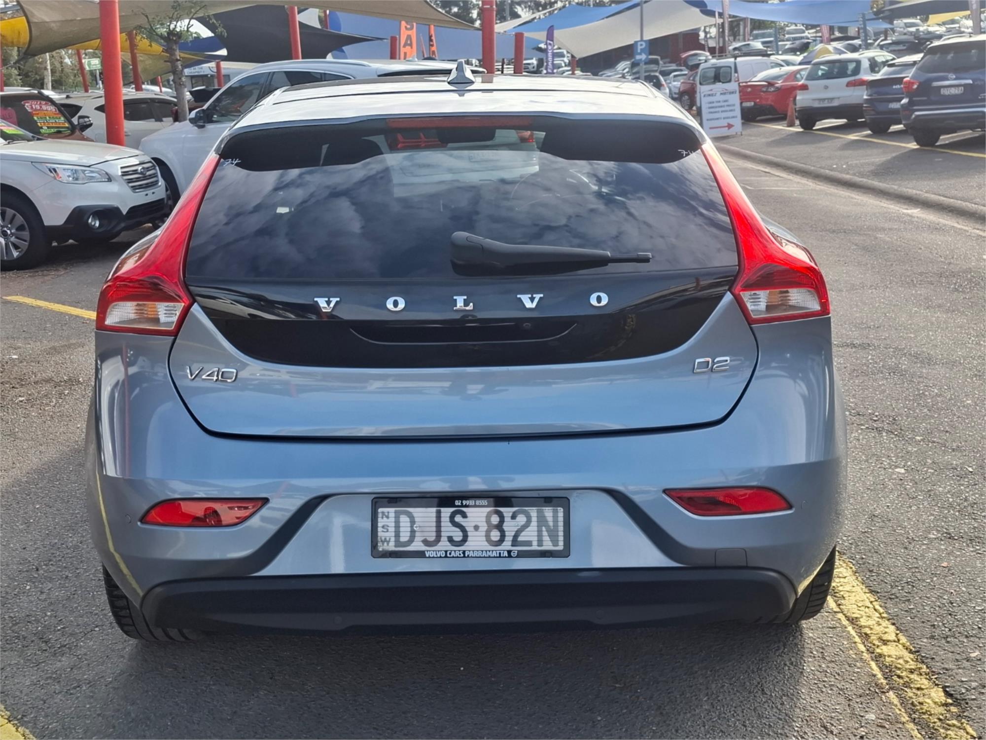 2016 VOLVO V40 M MY16 D2 KINETIC 6 SP AUTOMATIC 5D HATCHBACK