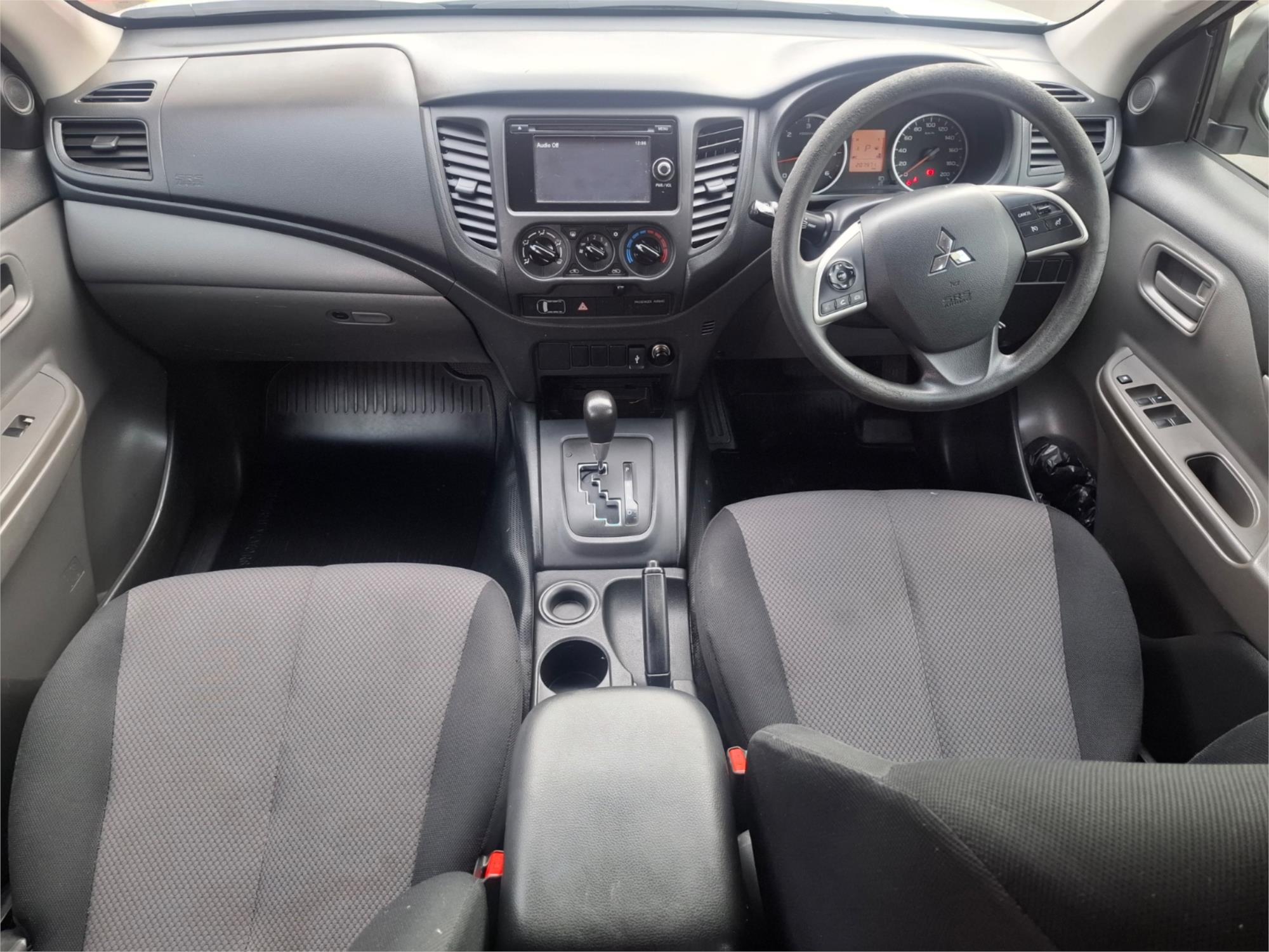 2016 MITSUBISHI TRITON MQ MY16 GLX (4x4) 5 SP AUTOMATIC DUAL C/CHAS