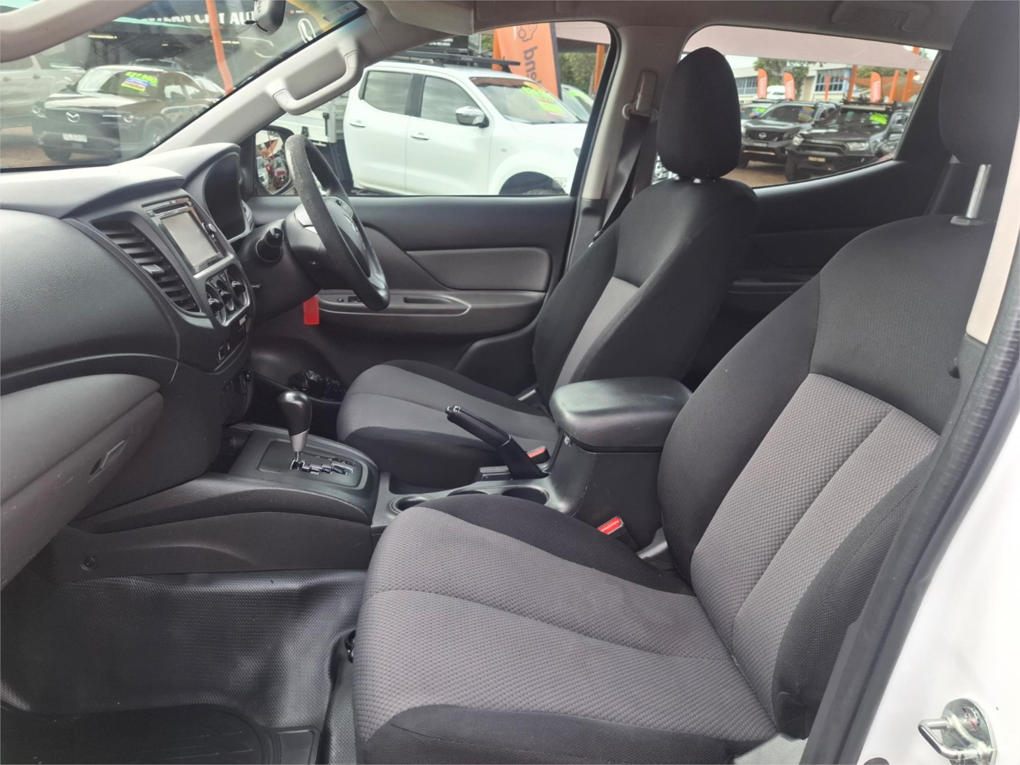 2016 MITSUBISHI TRITON MQ MY16 GLX (4x4) 5 SP AUTOMATIC DUAL C/CHAS