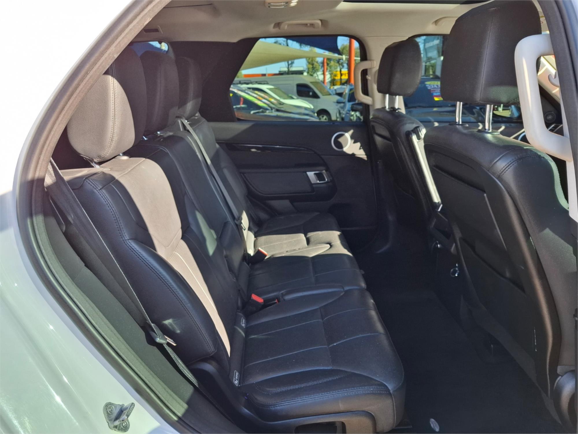 2018 LAND ROVER DISCOVERY L462 MY19 SD4 SE (177kW) 8 SP AUTOMATIC 4D WAGON