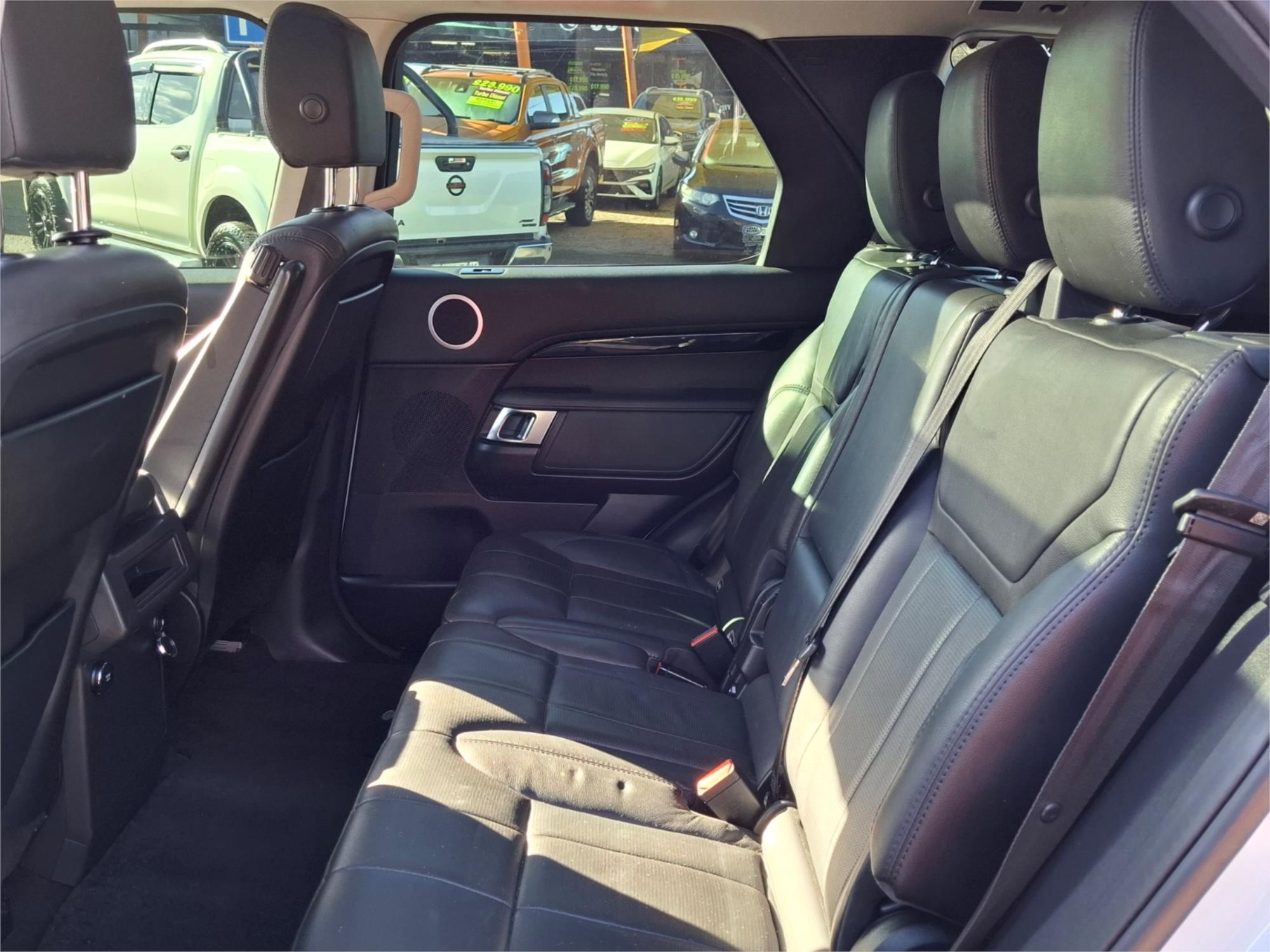 2018 LAND ROVER DISCOVERY L462 MY19 SD4 SE (177kW) 8 SP AUTOMATIC 4D WAGON