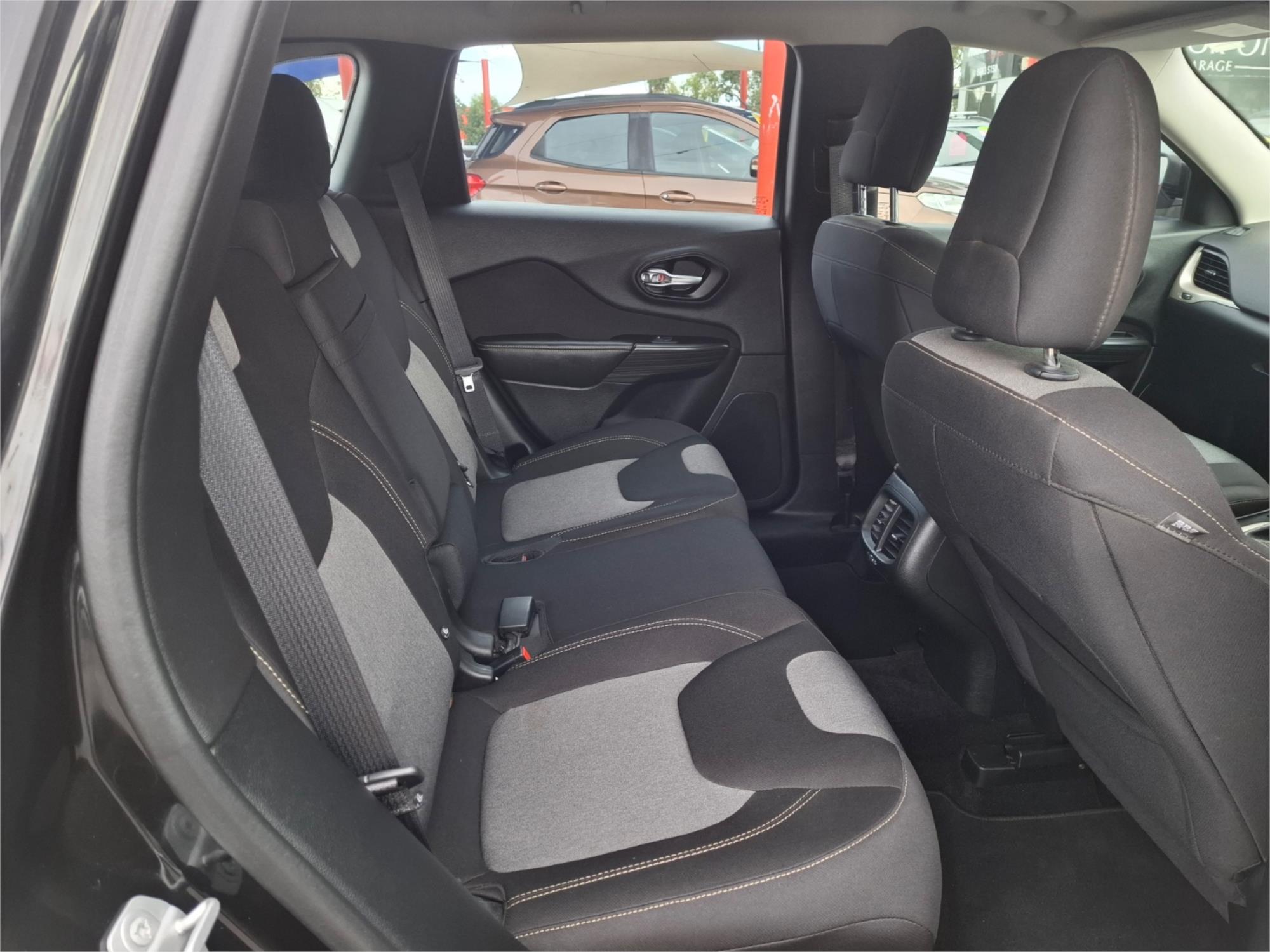 2016 JEEP CHEROKEE KL MY16 SPORT (4x2) 9 SP AUTOMATIC 4D WAGON