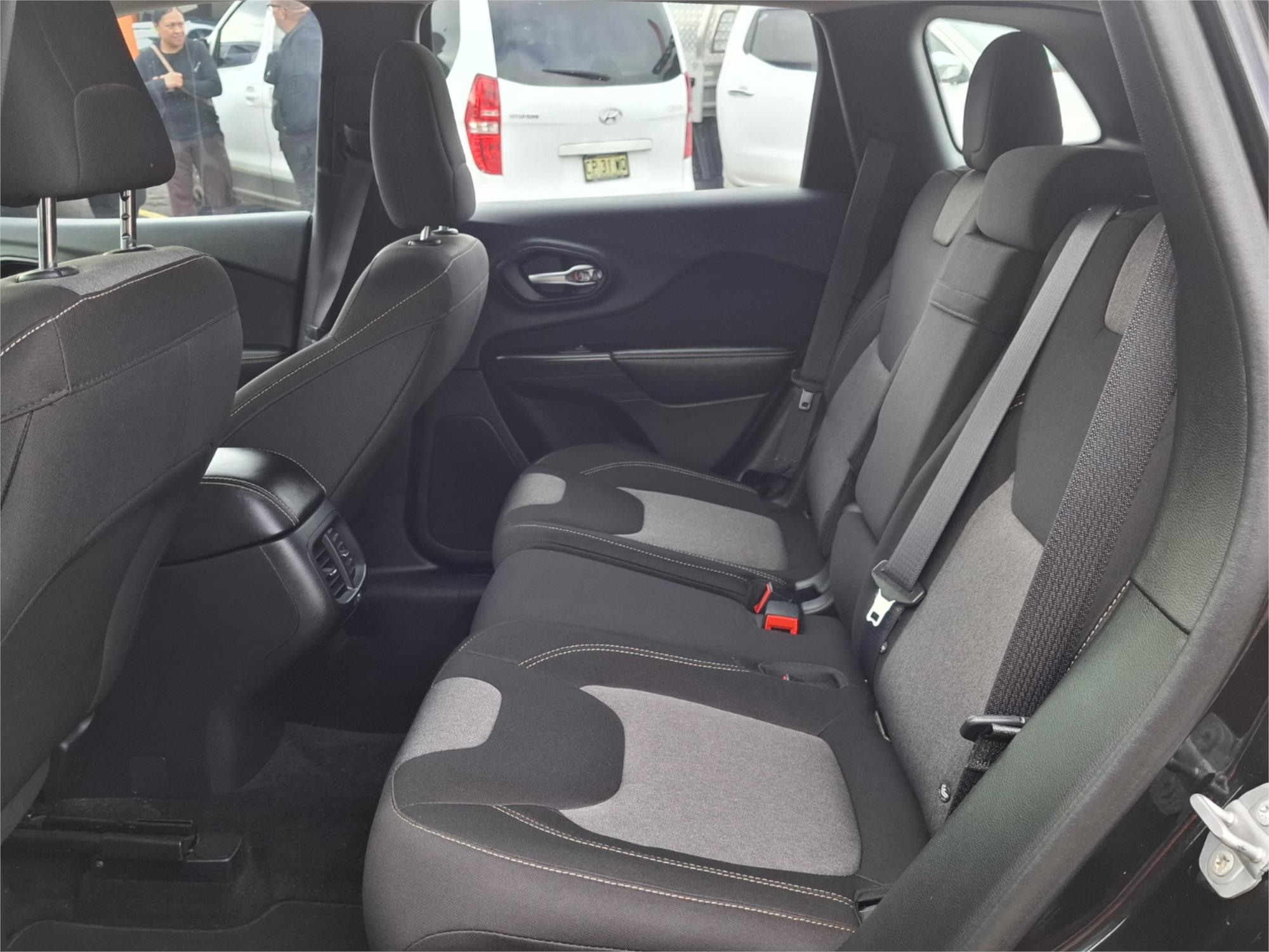 2016 JEEP CHEROKEE KL MY16 SPORT (4x2) 9 SP AUTOMATIC 4D WAGON