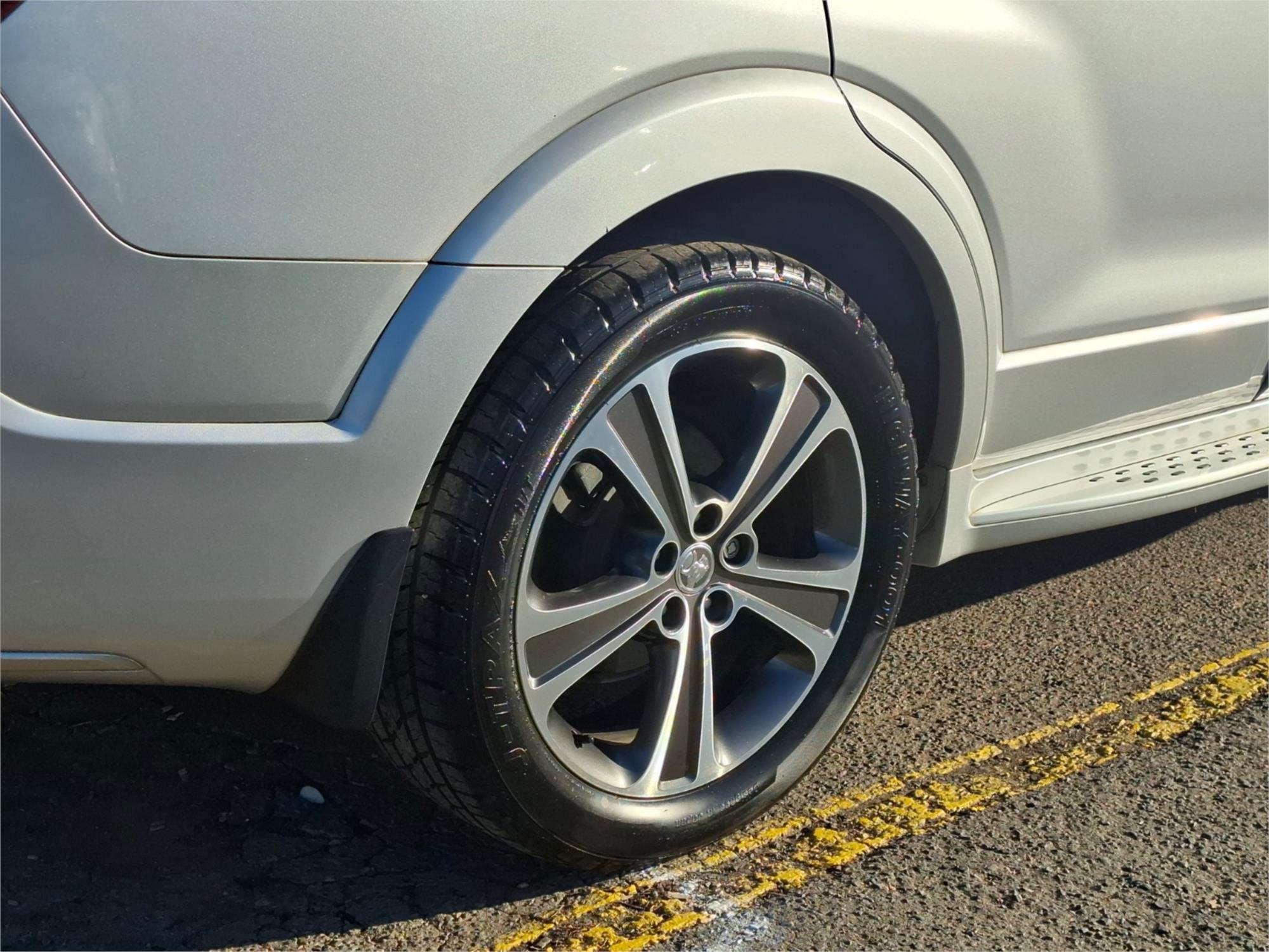 2017 HOLDEN CAPTIVA CG MY18 7 LTZ (AWD) 6 SP AUTOMATIC 4D WAGON